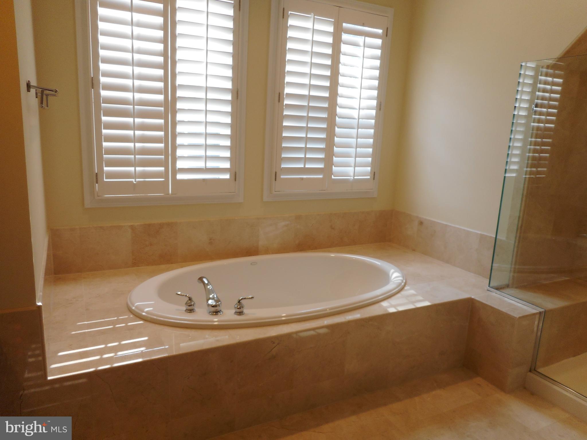 SENECA POINTE - Residential Lease