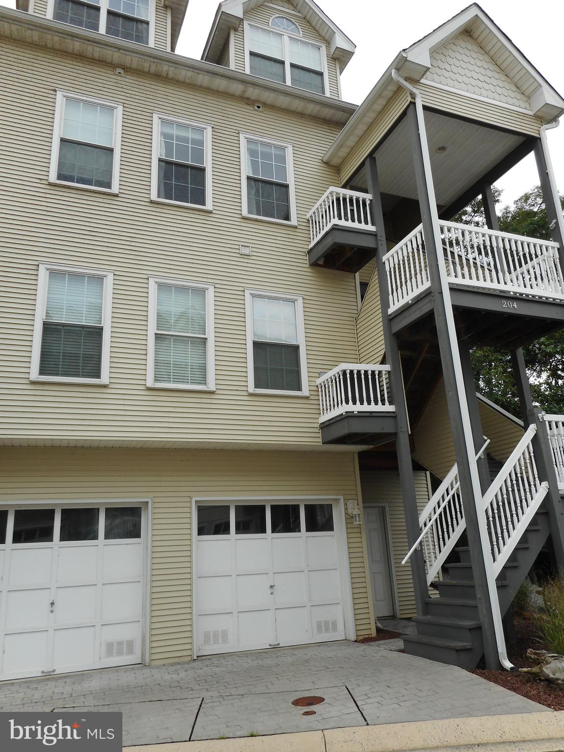 SENECA POINTE - Residential Lease