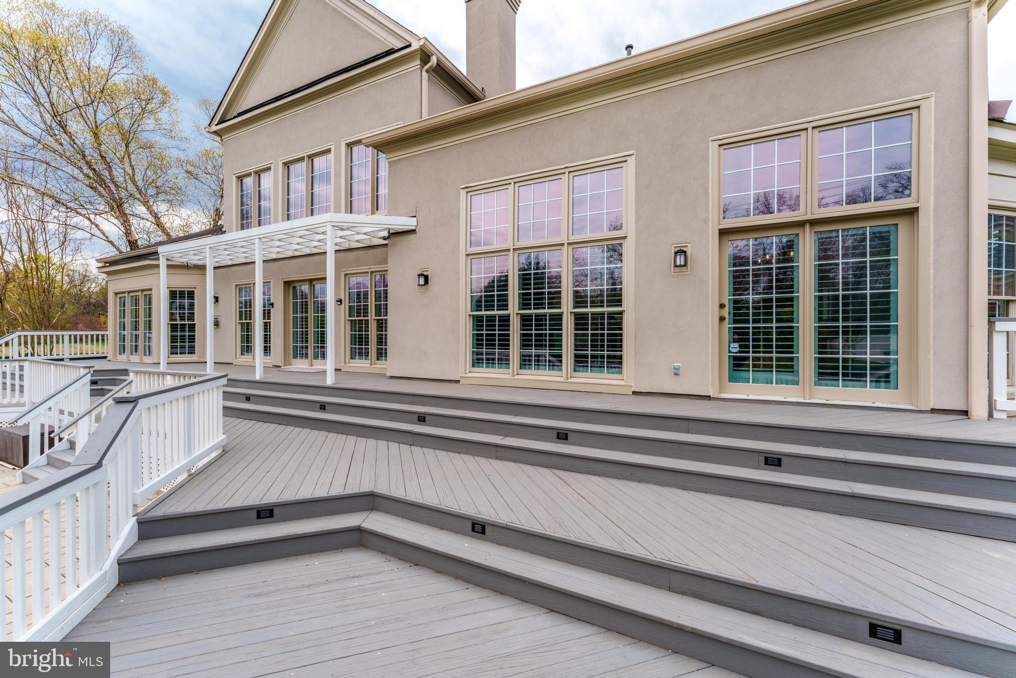 SMC MCLEAN - Residential