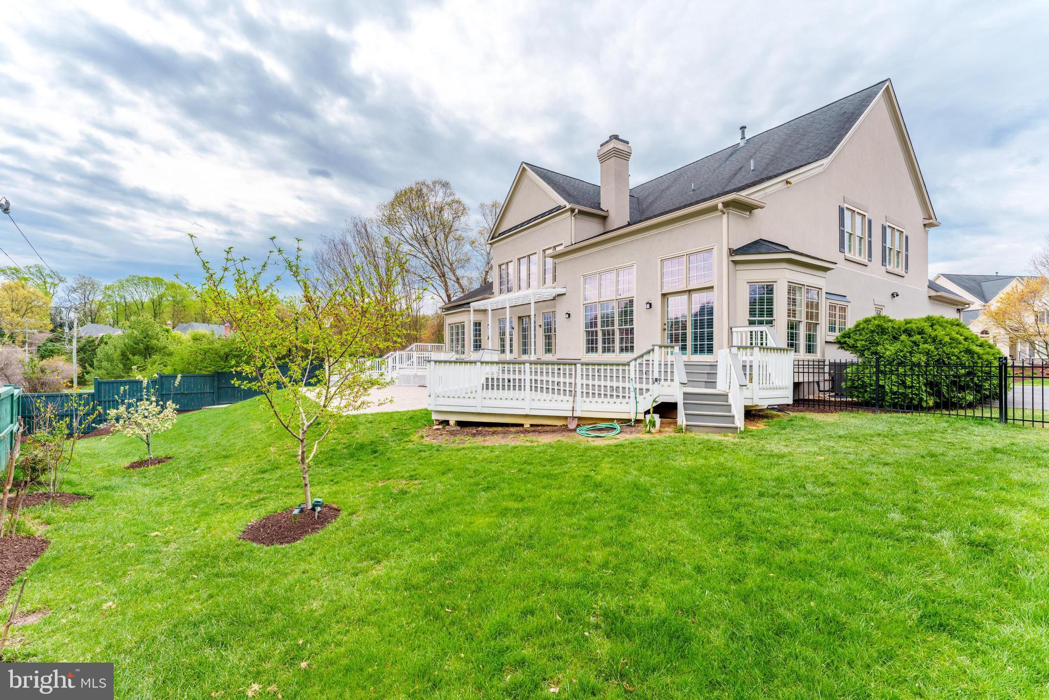 SMC MCLEAN - Residential