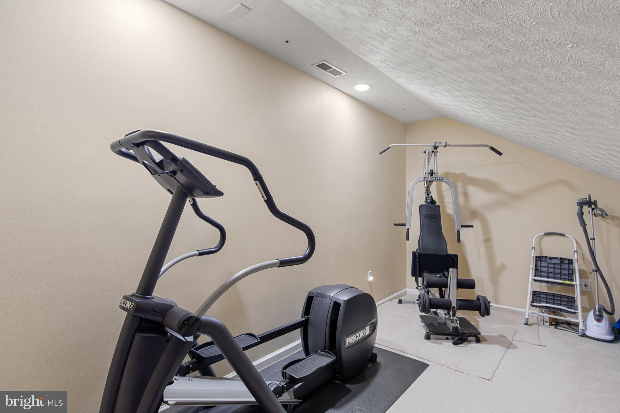 NUTTERS CROSSING - Residential