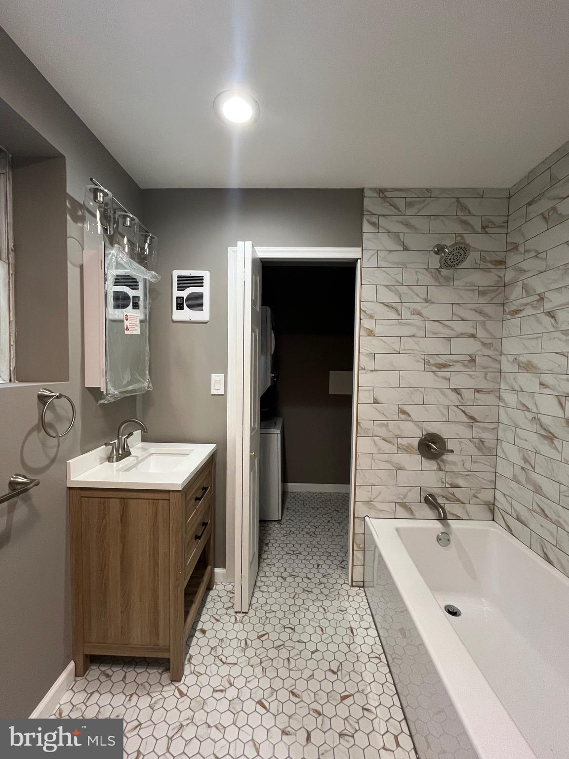 WASHINGTON SQ WEST - Residential Lease