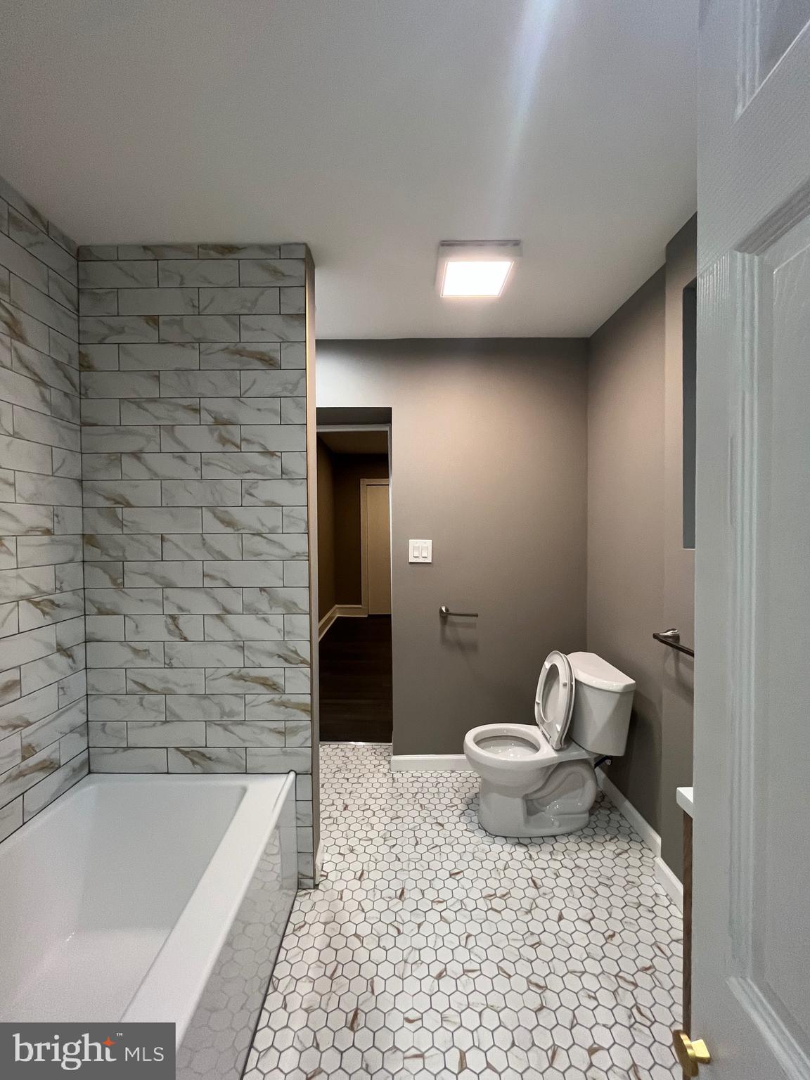 WASHINGTON SQ WEST - Residential Lease