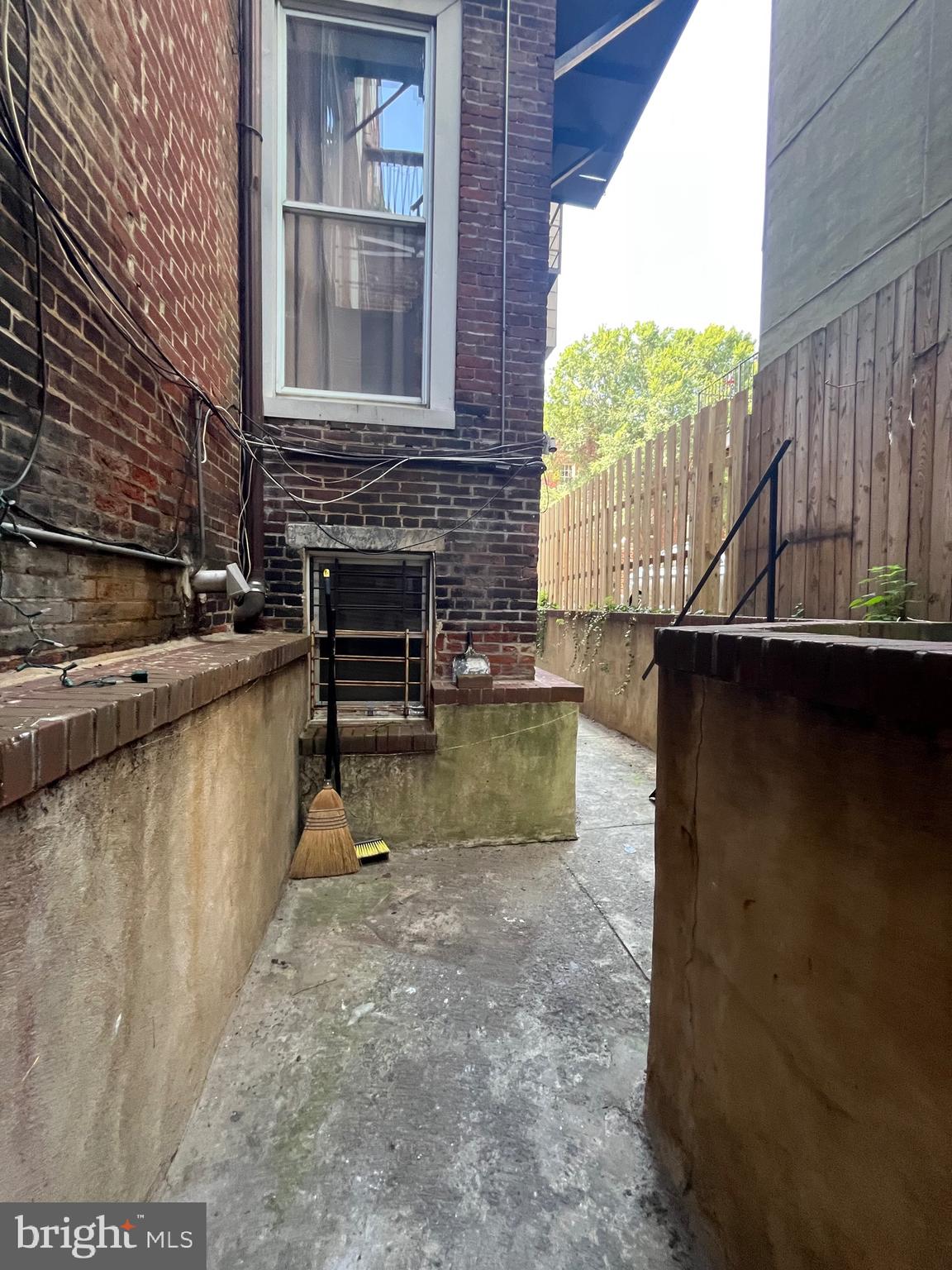 WASHINGTON SQ WEST - Residential Lease