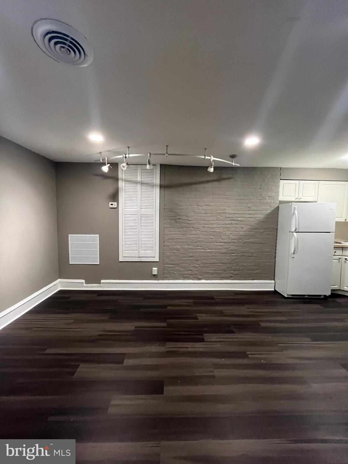 WASHINGTON SQ WEST - Residential Lease