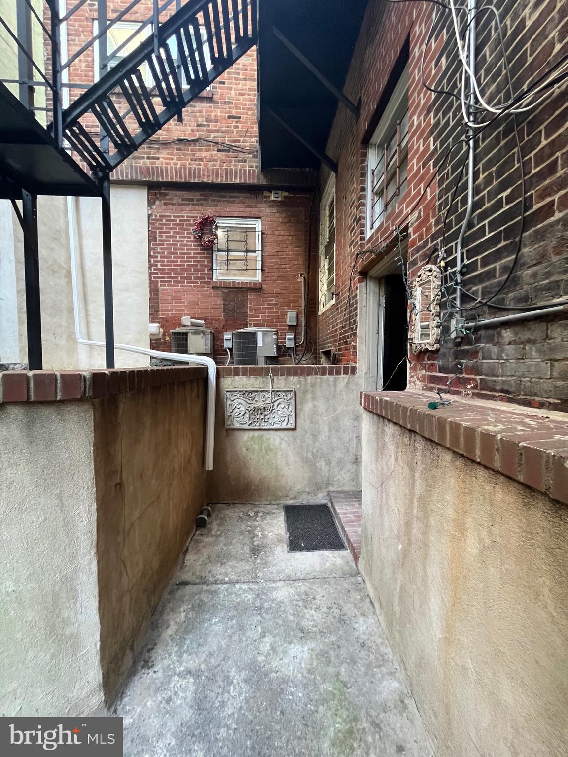 WASHINGTON SQ WEST - Residential Lease