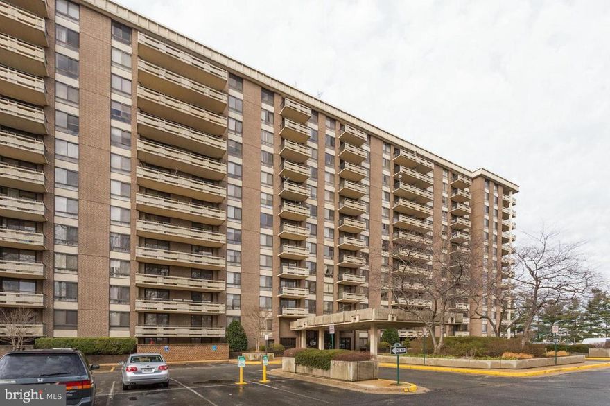 One of the best priced condo's in McLean for its size! DON'T MISS OUT! Call your investor also. 2 blocks to McLean Metro & quick trip to DC. Amenities incl 2 pools, Party Rm, Lib. Building lobby & all hallways renovated. Plenty of guest parking. 1 gar+storage. Plenty of guest parking. 1 gar + storage. Underground tunnel to Regency Sports & Health Club. Unit is lesed until March 2025,