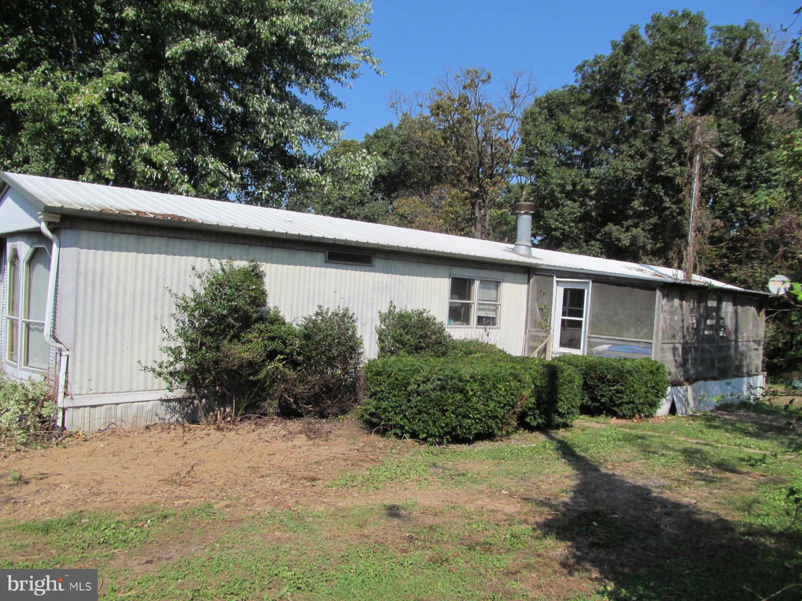 TUCKER - Residential