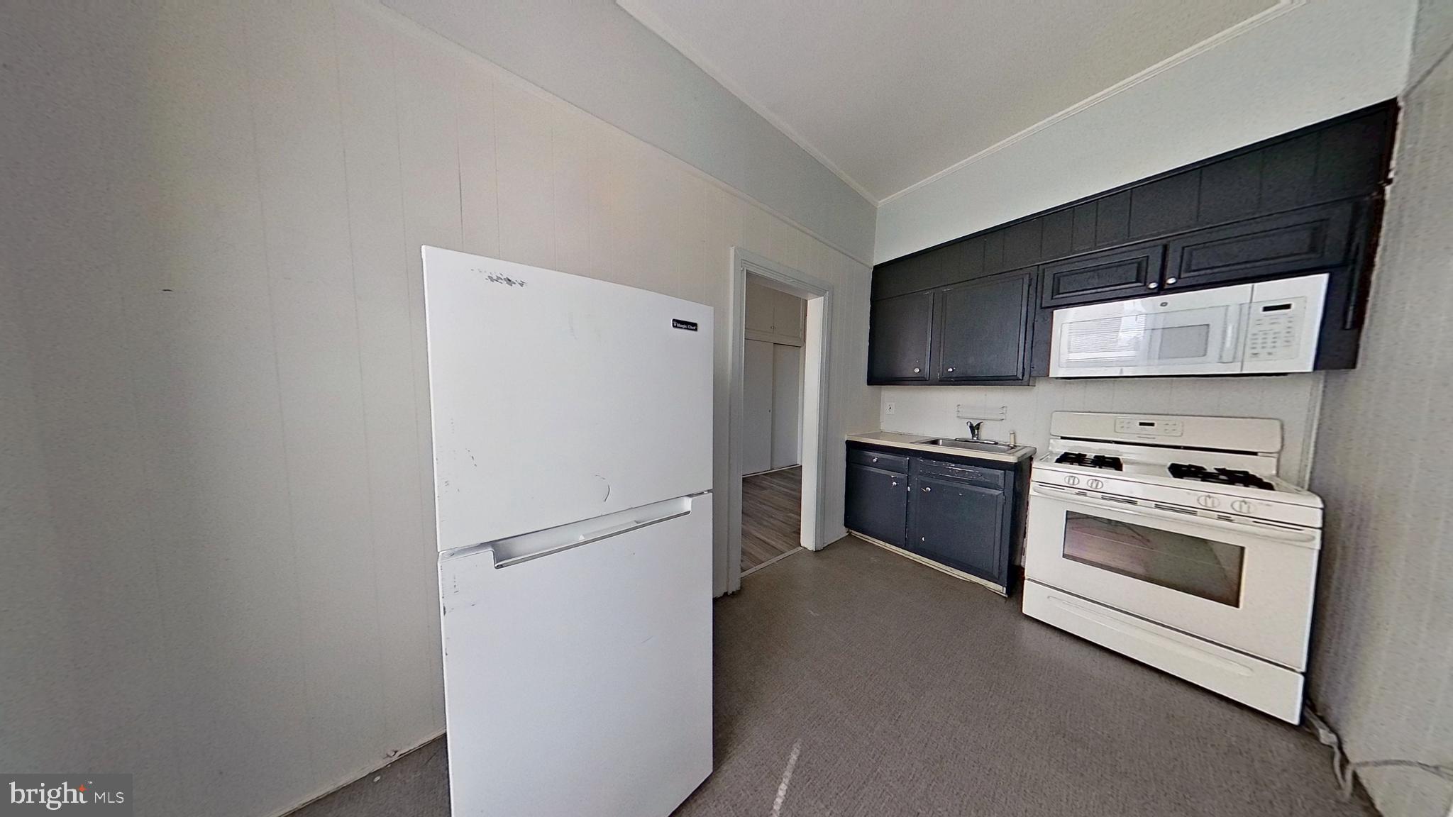 347 S GEORGE STREET 2F