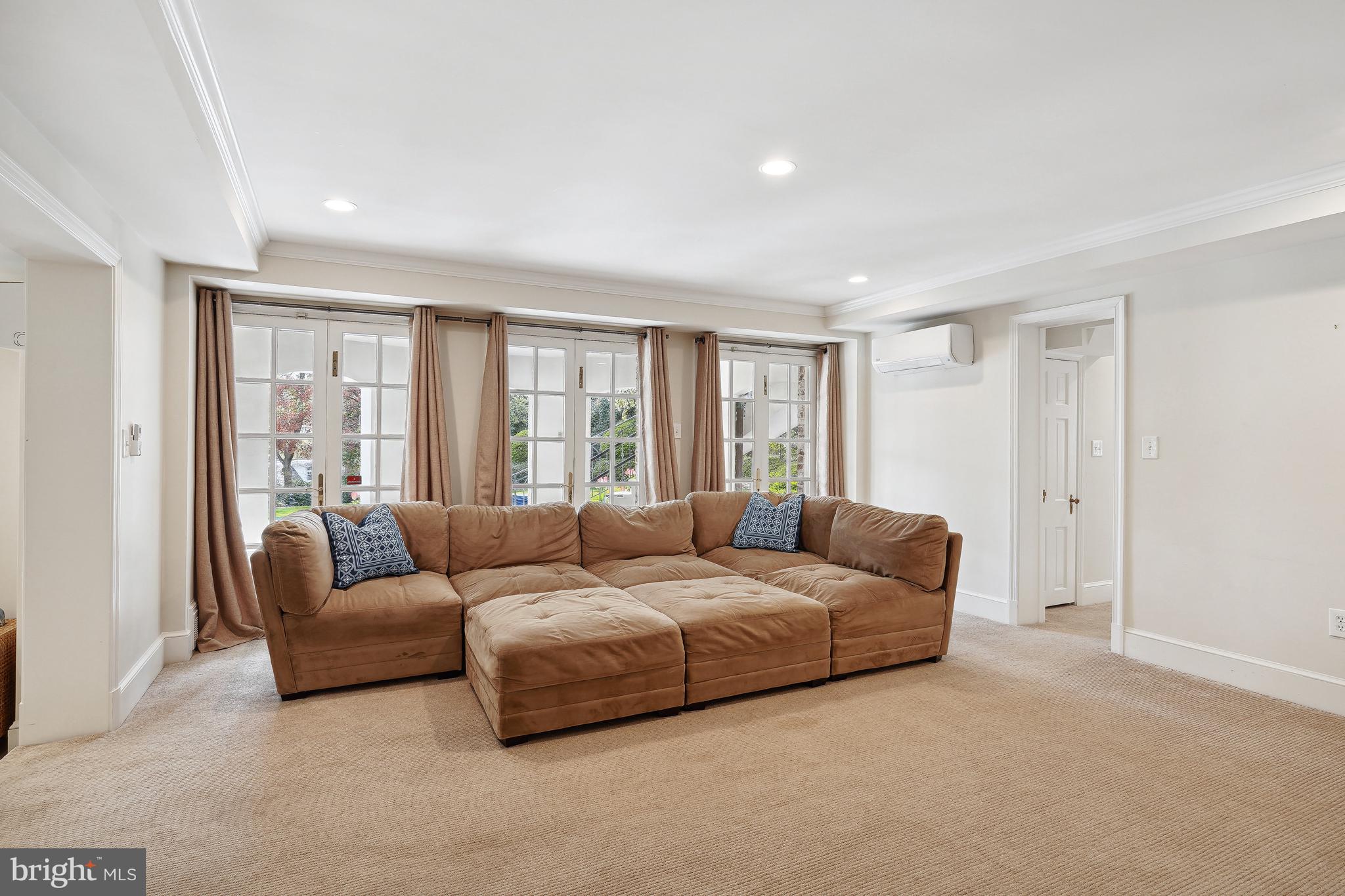 MASSACHUSETTS AVENUE HEIGHTS - Residential