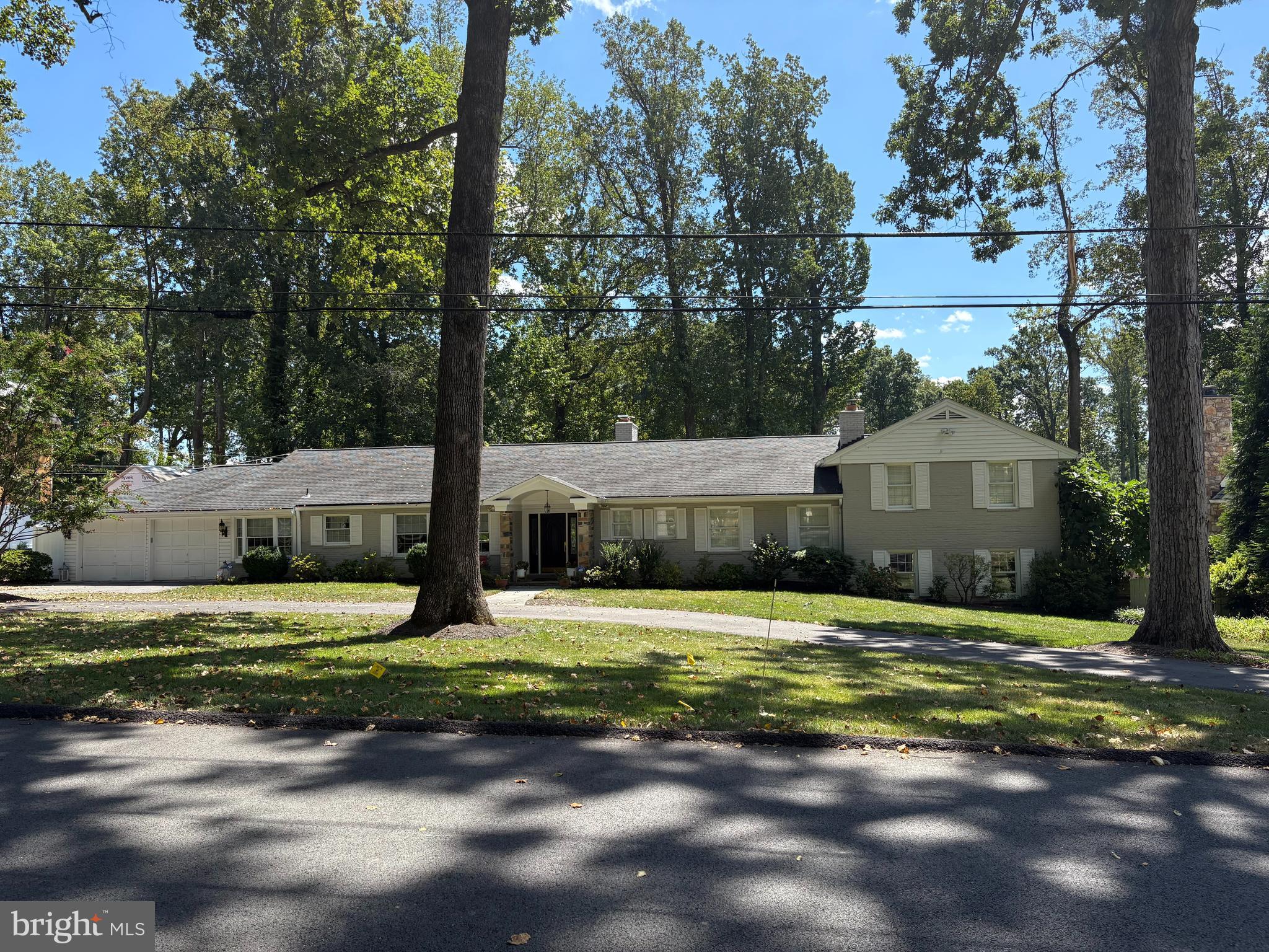 MANOR PARK - Residential