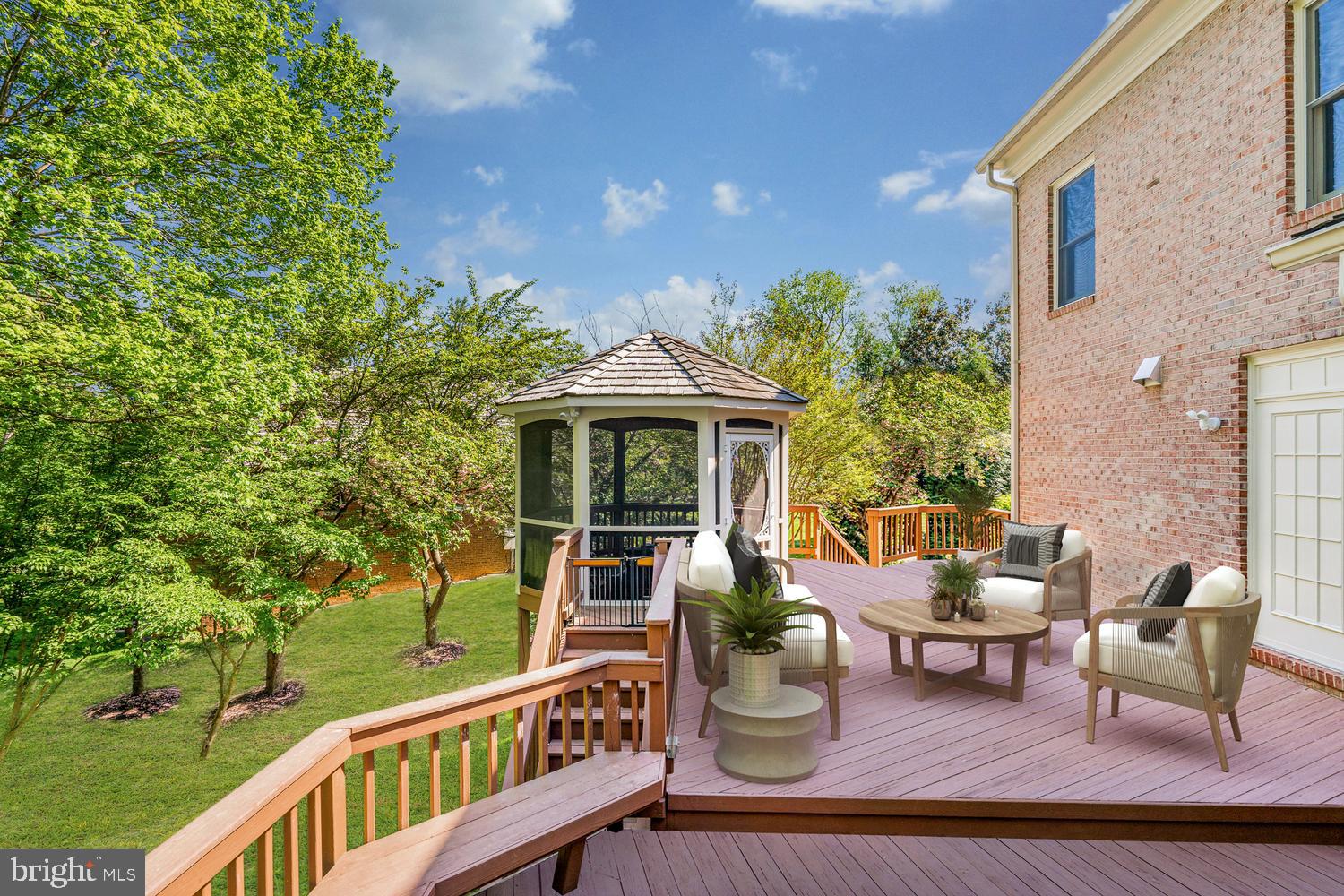 HUNTERS PLACE - Residential