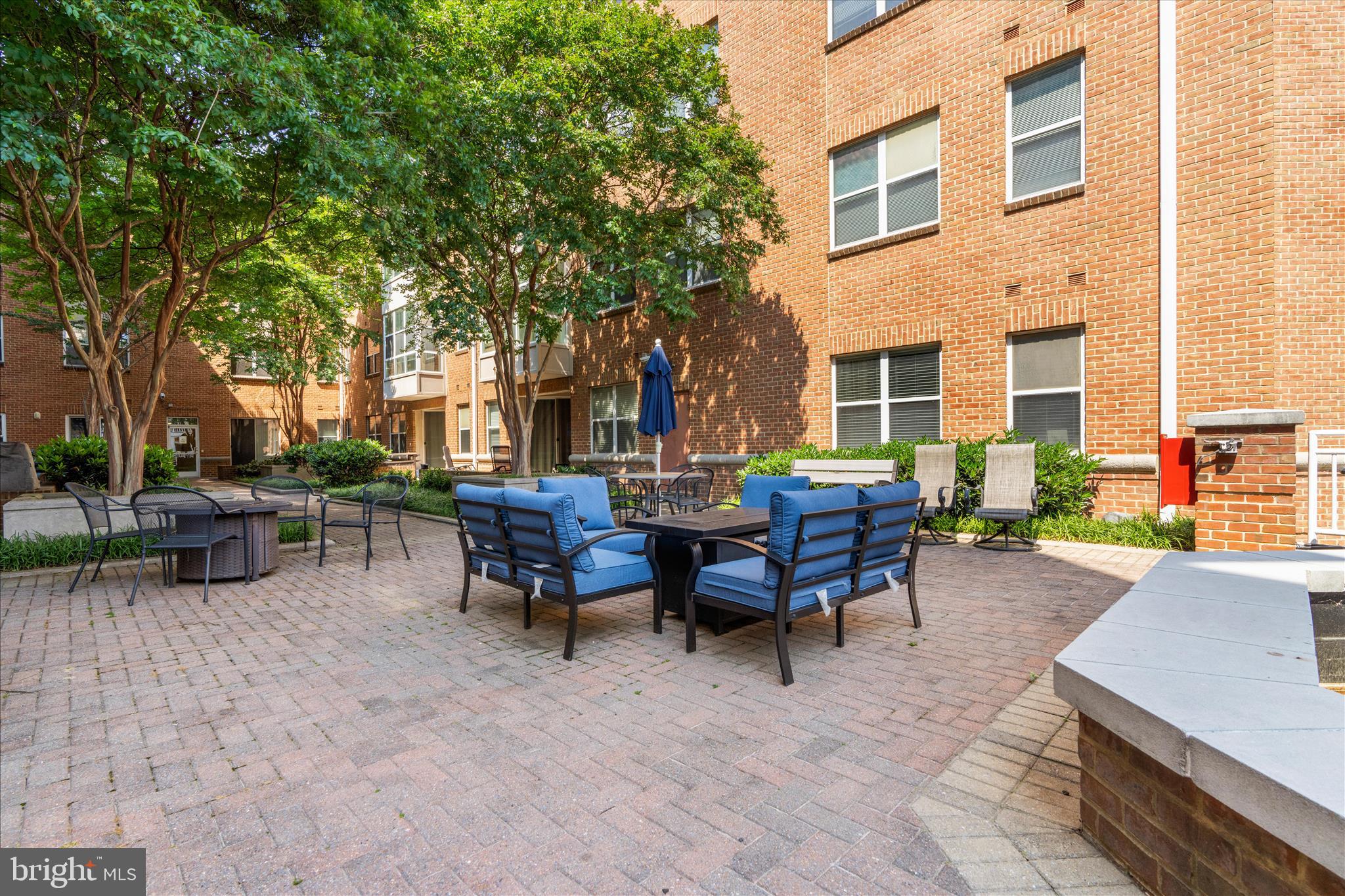 PIERSIDE AT HARBORVIEW - Residential
