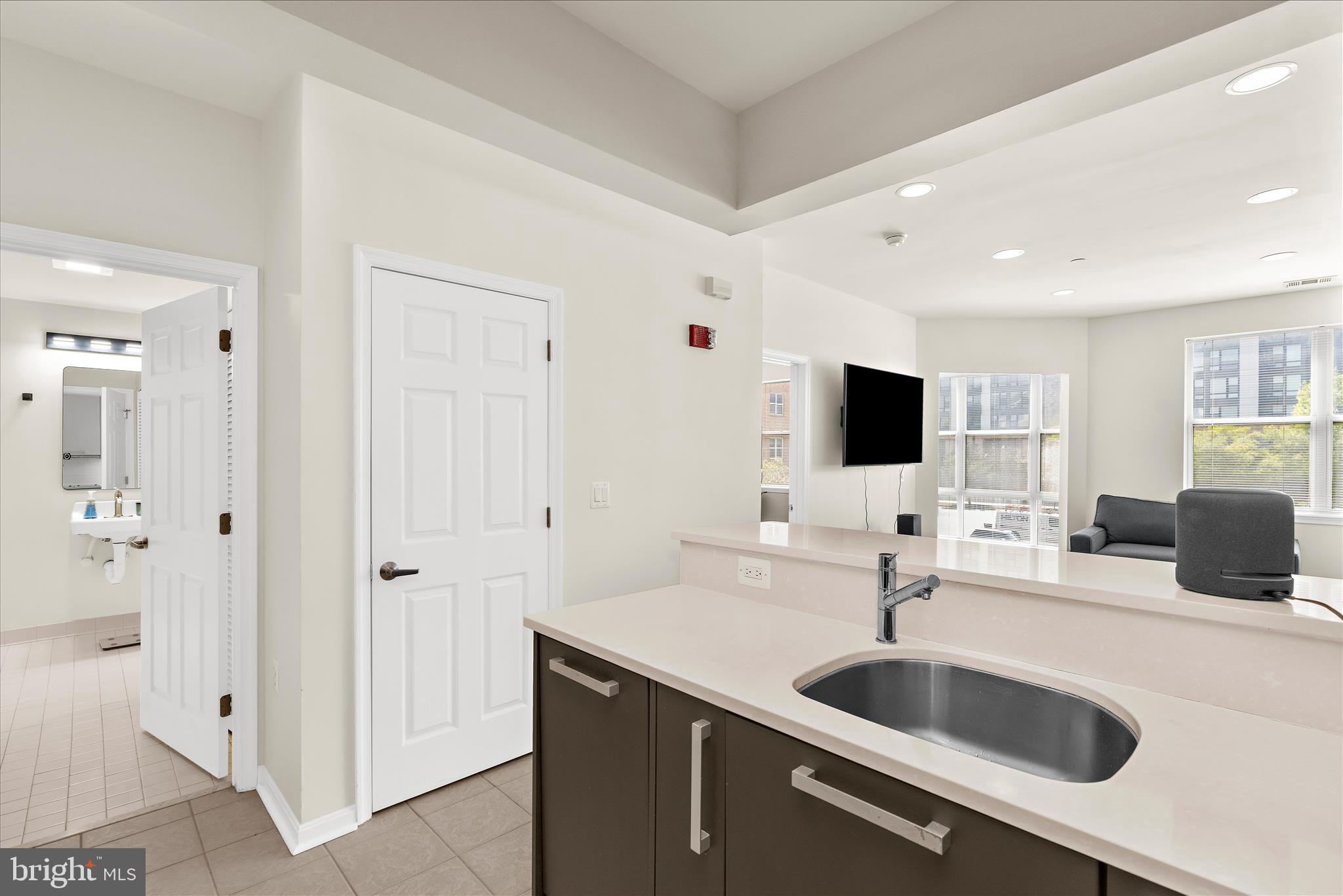 PIERSIDE AT HARBORVIEW - Residential