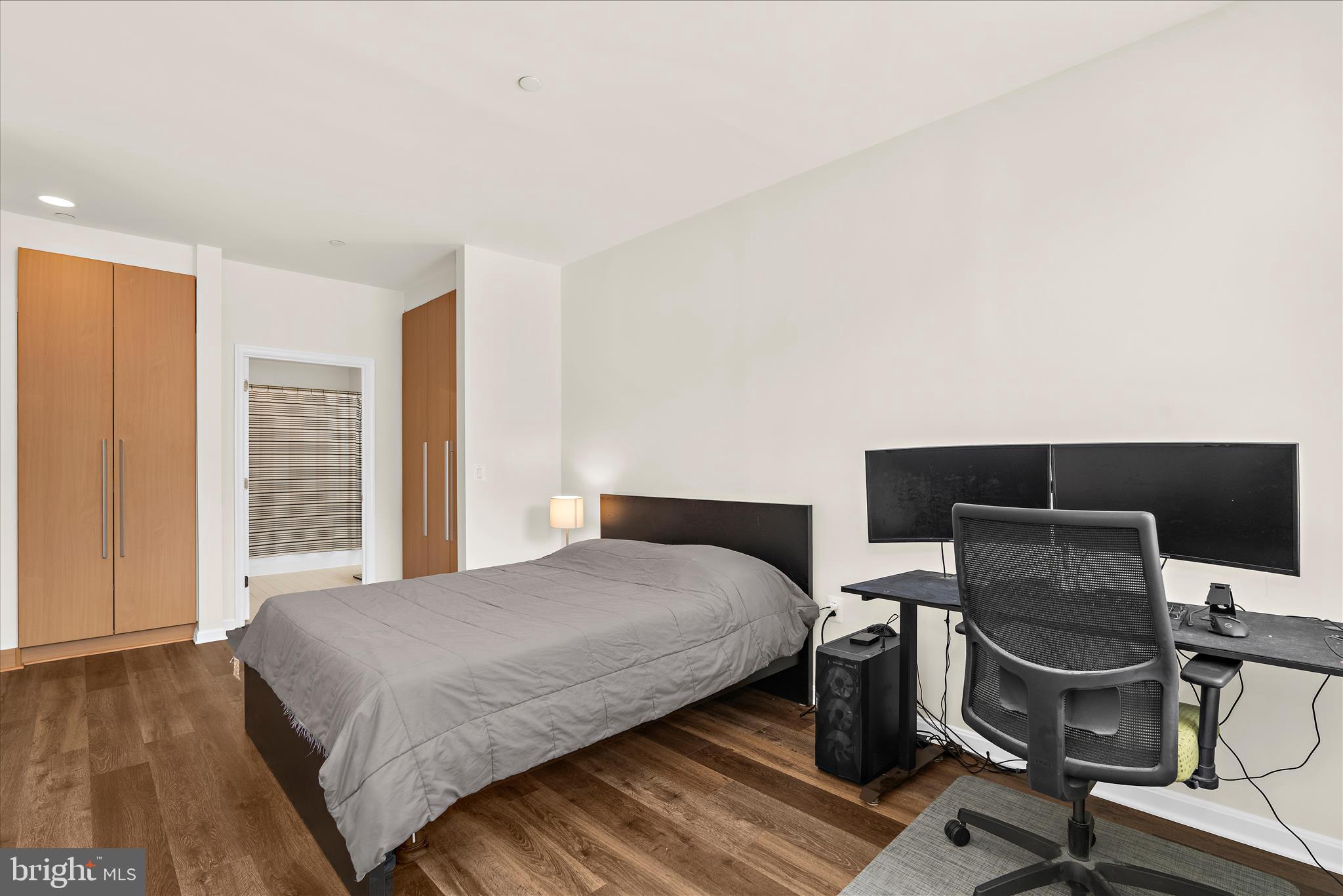 PIERSIDE AT HARBORVIEW - Residential