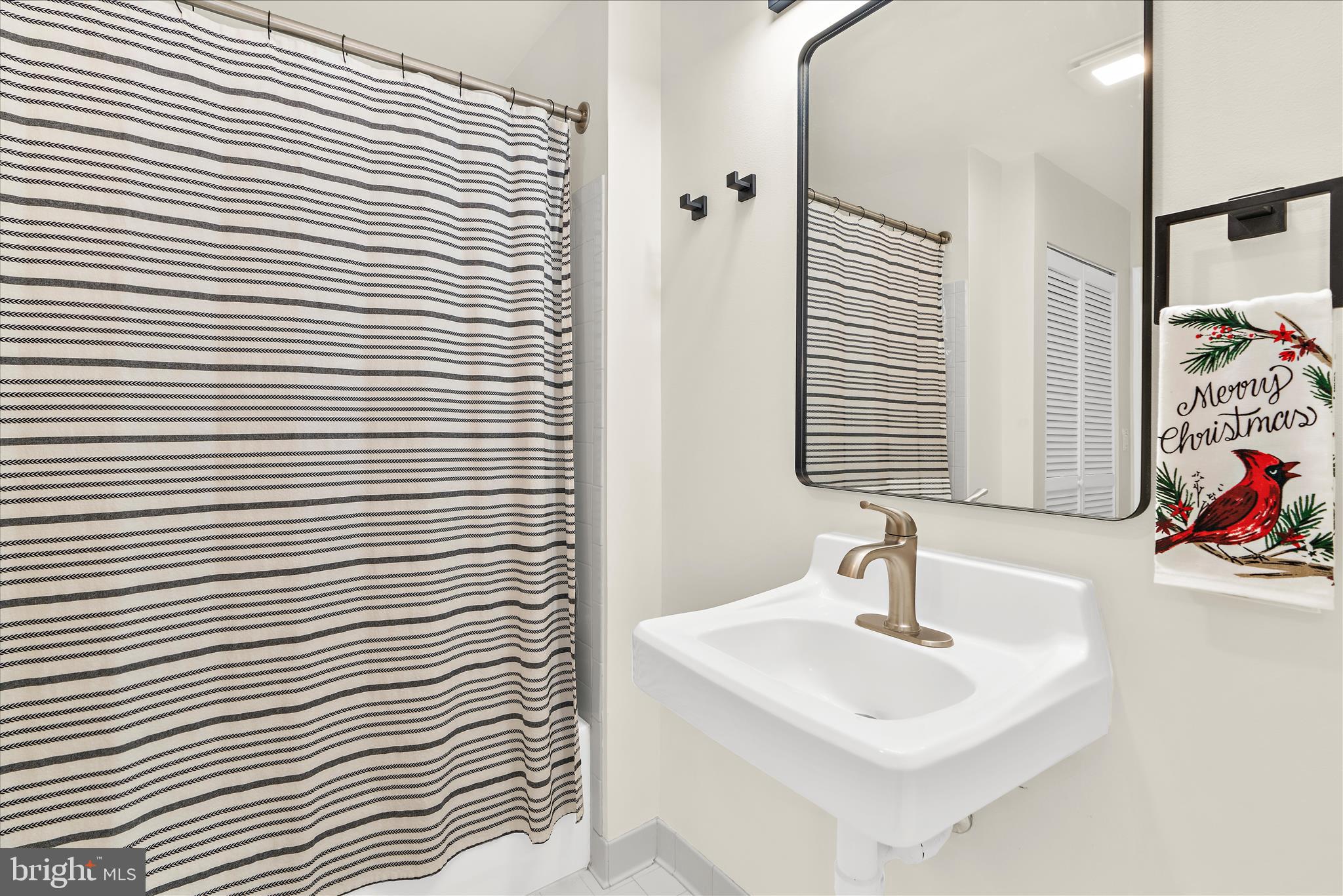 PIERSIDE AT HARBORVIEW - Residential