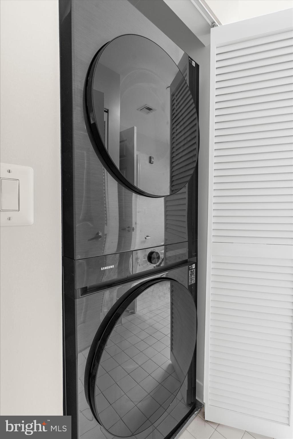 PIERSIDE AT HARBORVIEW - Residential