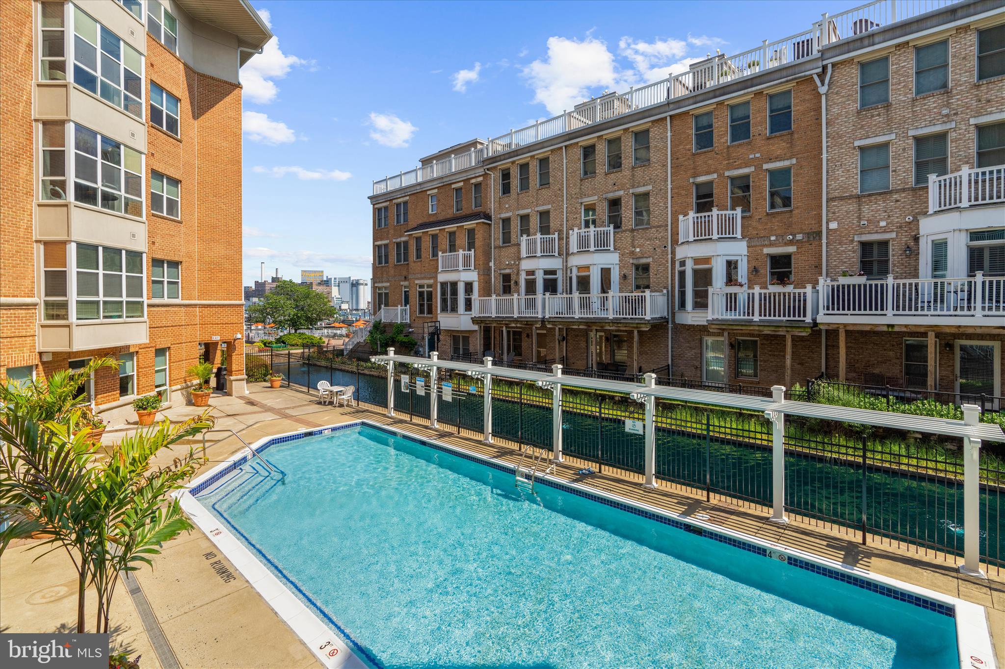 PIERSIDE AT HARBORVIEW - Residential