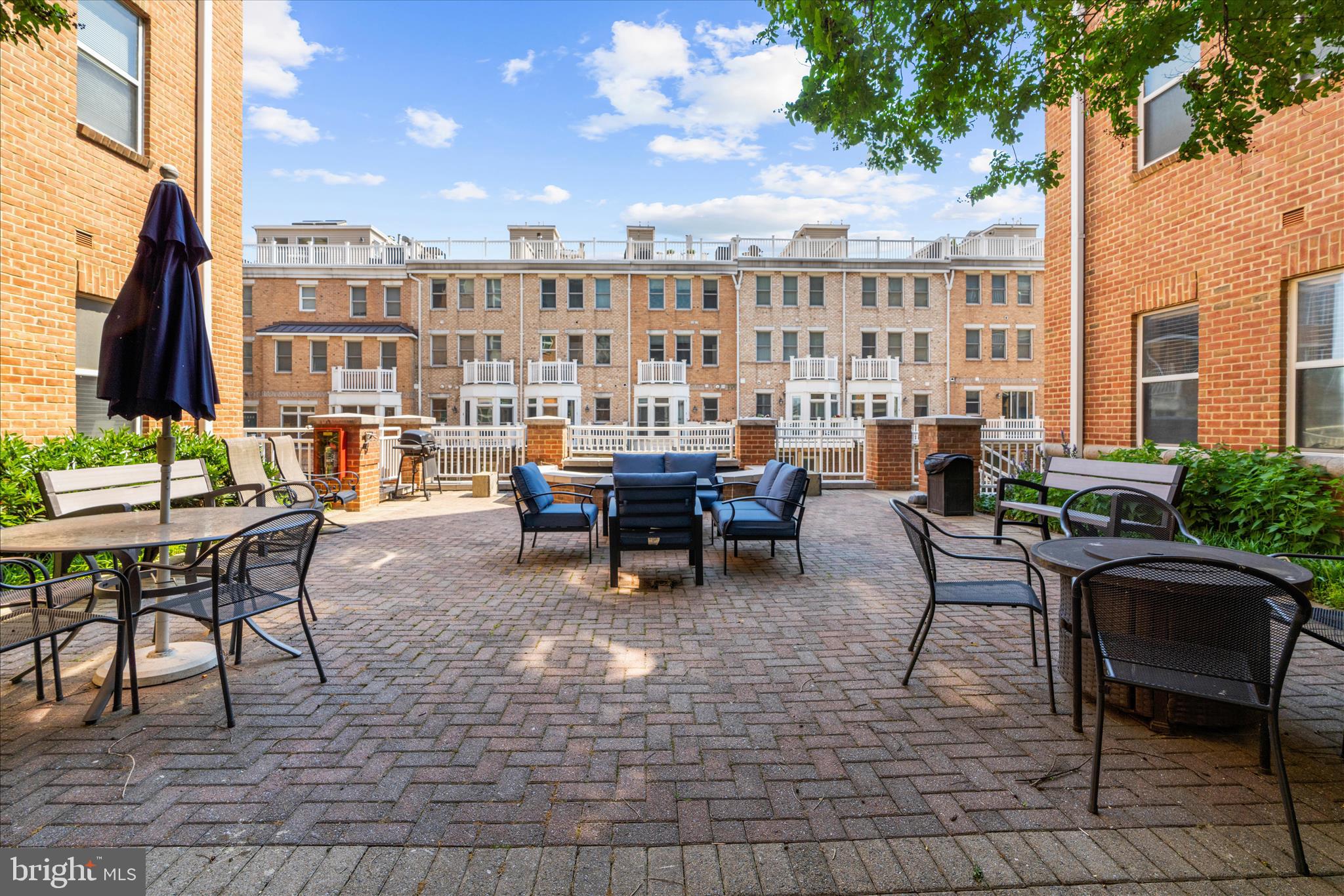 PIERSIDE AT HARBORVIEW - Residential