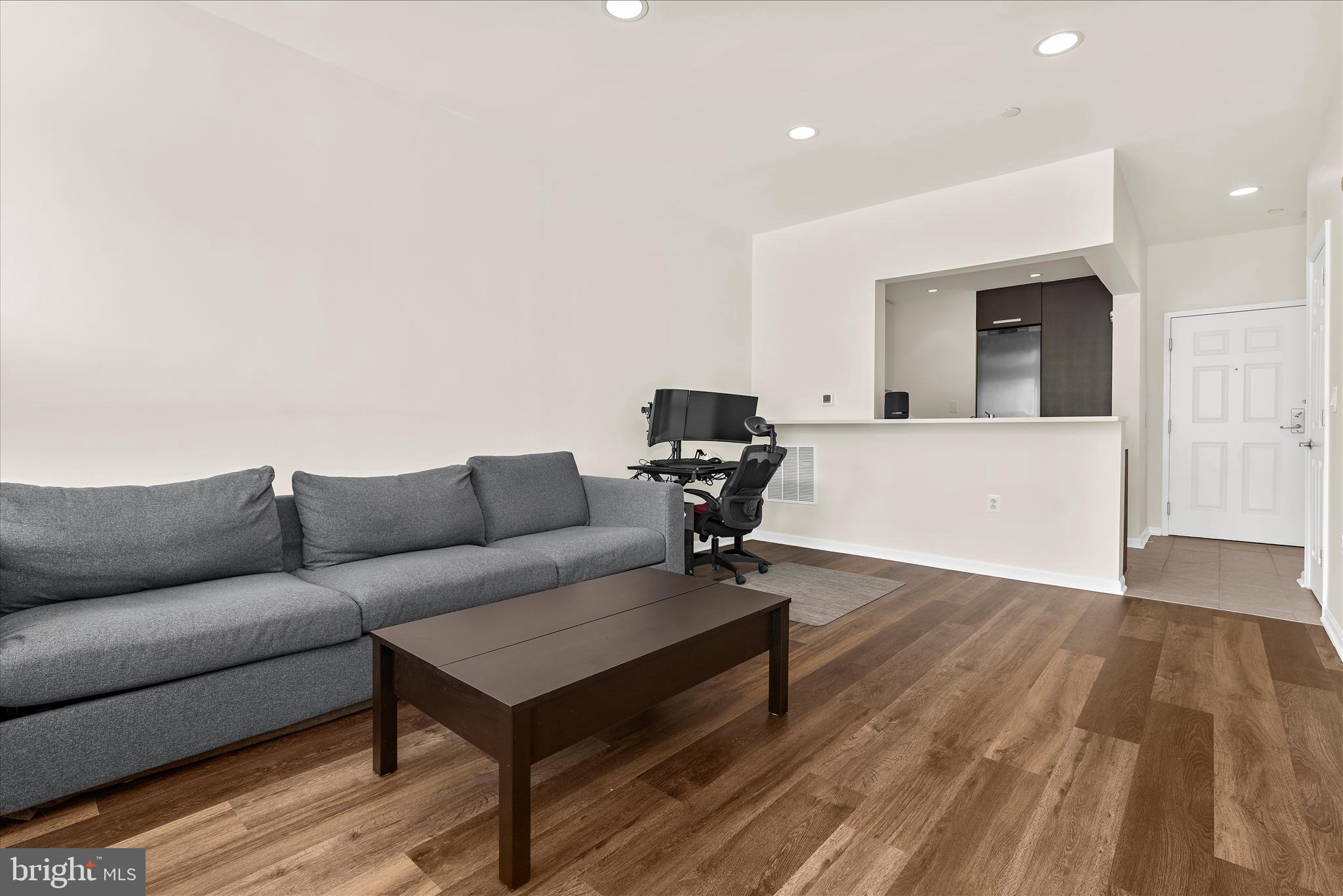 PIERSIDE AT HARBORVIEW - Residential