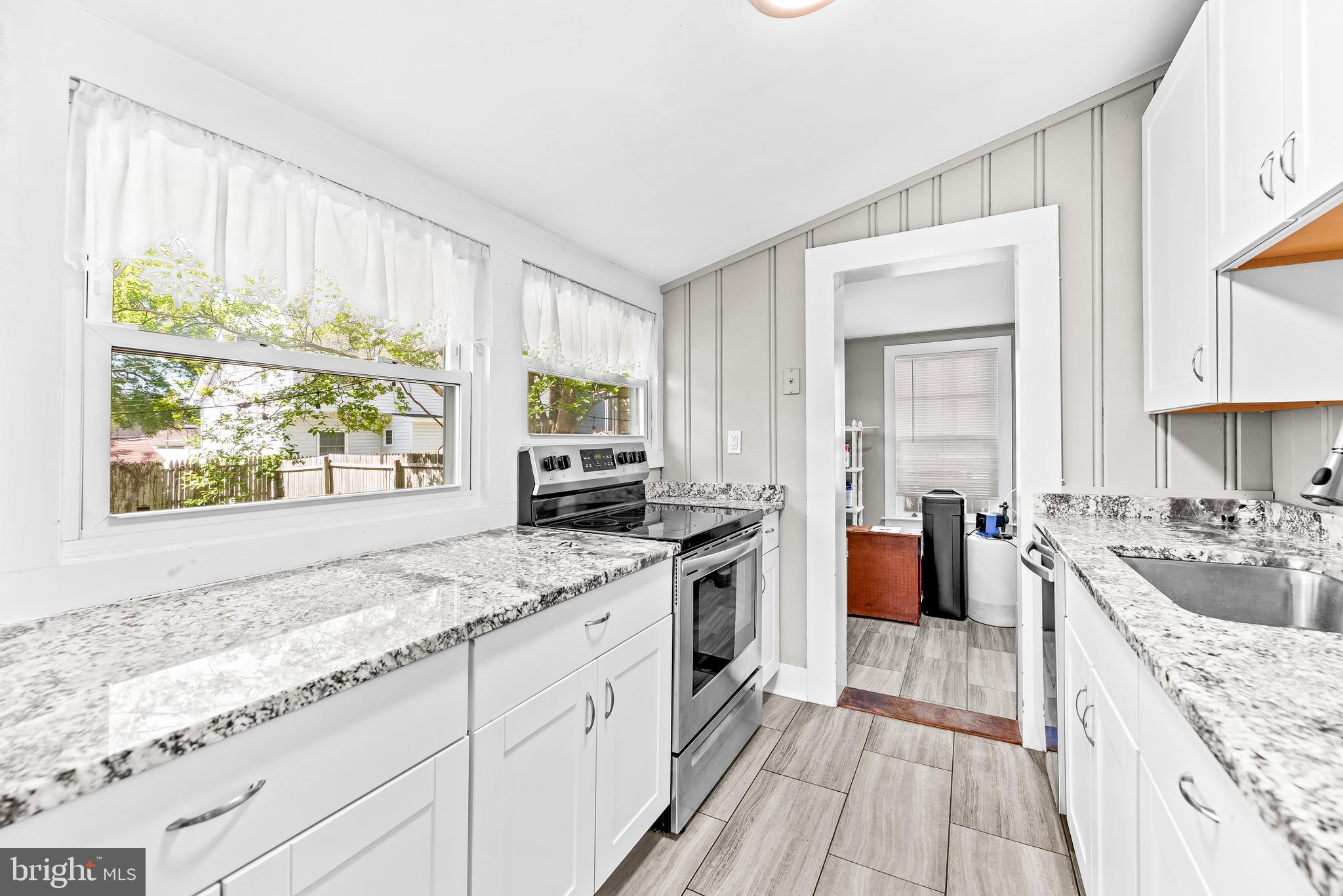CEDARHURST ON THE BAY - Residential