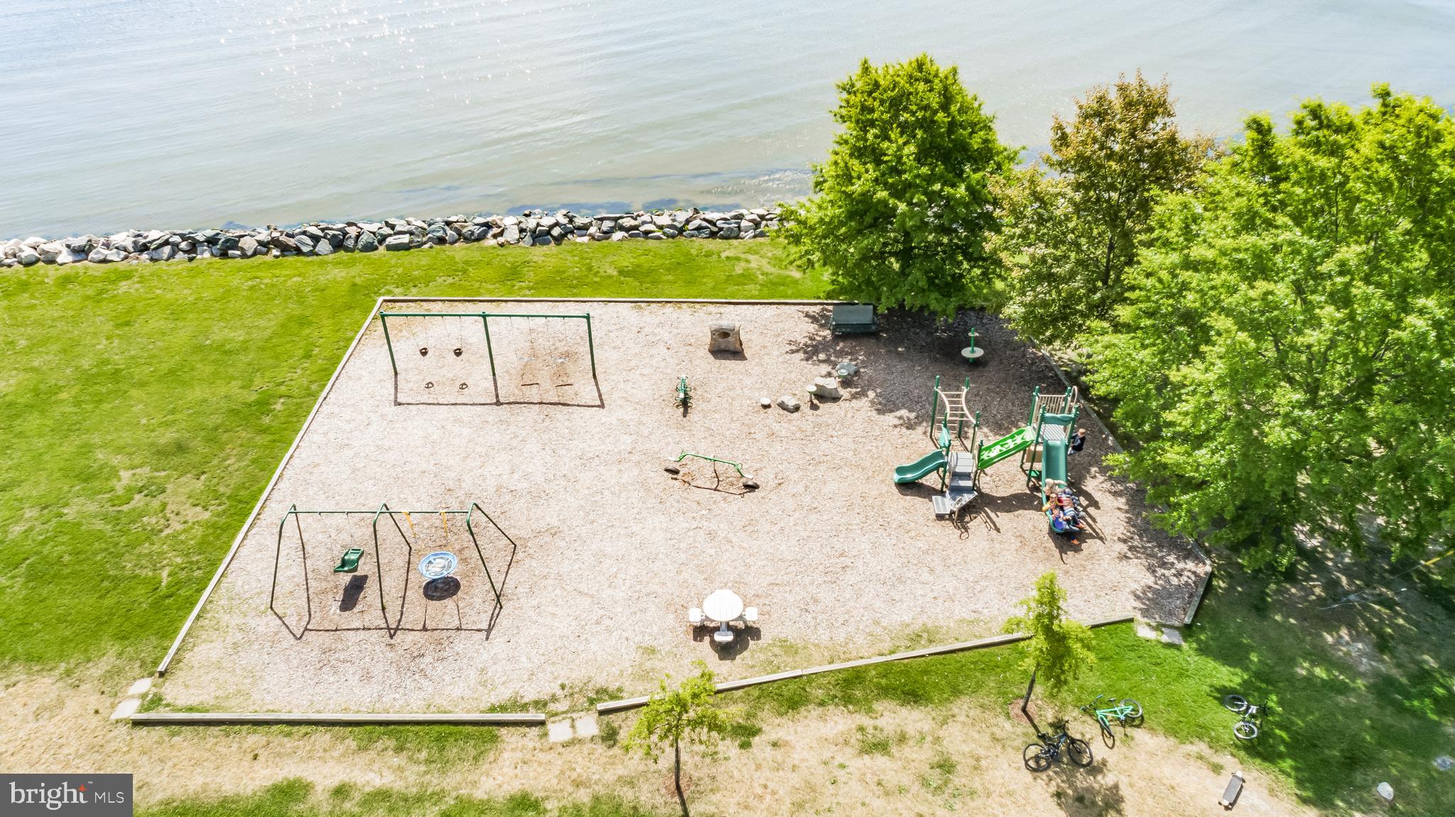 CEDARHURST ON THE BAY - Residential