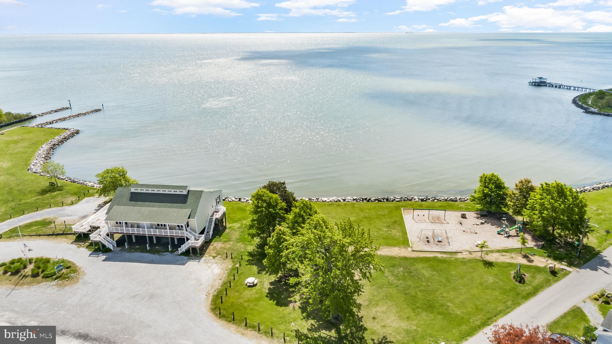 CEDARHURST ON THE BAY - Residential