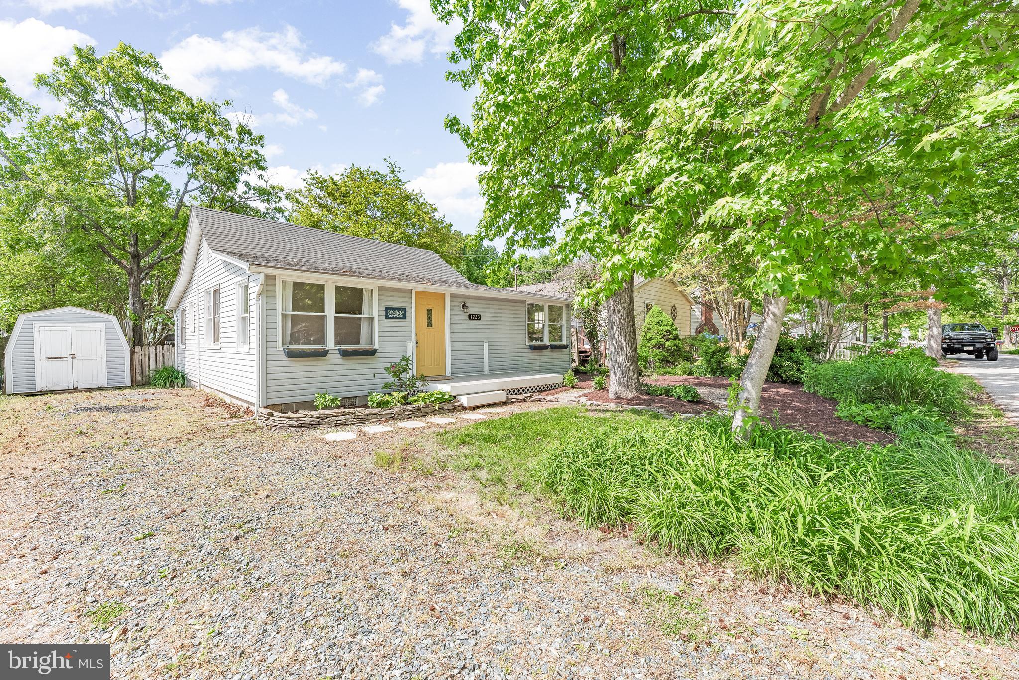 CEDARHURST ON THE BAY - Residential
