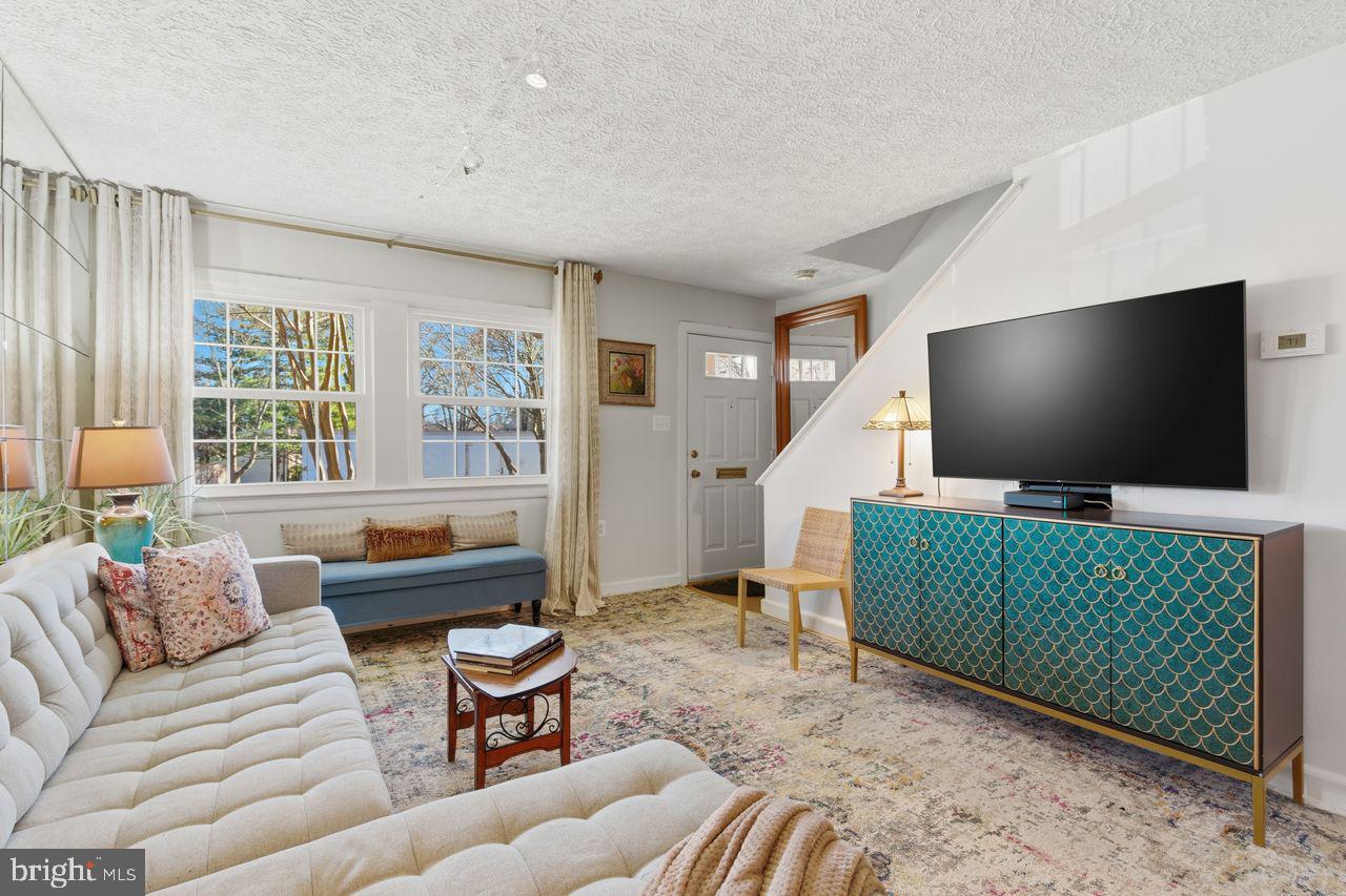 246 S VIRGINIA AVENUE 99