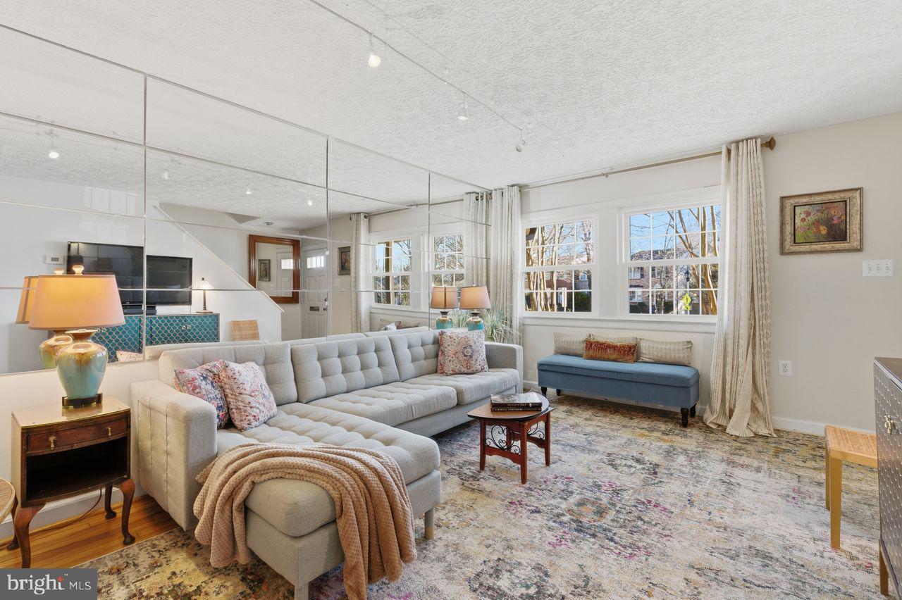 246 S VIRGINIA AVENUE 99