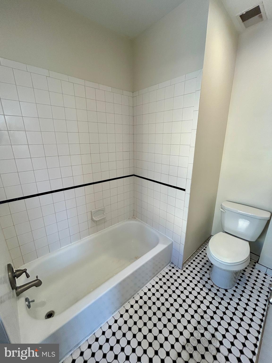 CONSHOHOCKEN - Residential Lease