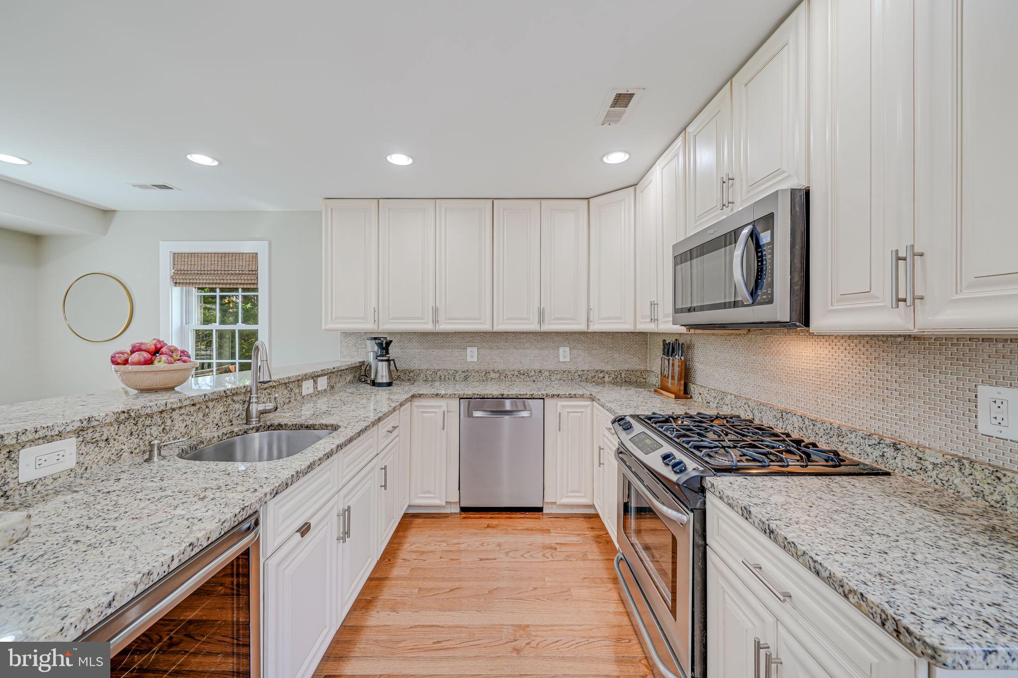 BERKSHIRE OAKWOOD - Residential