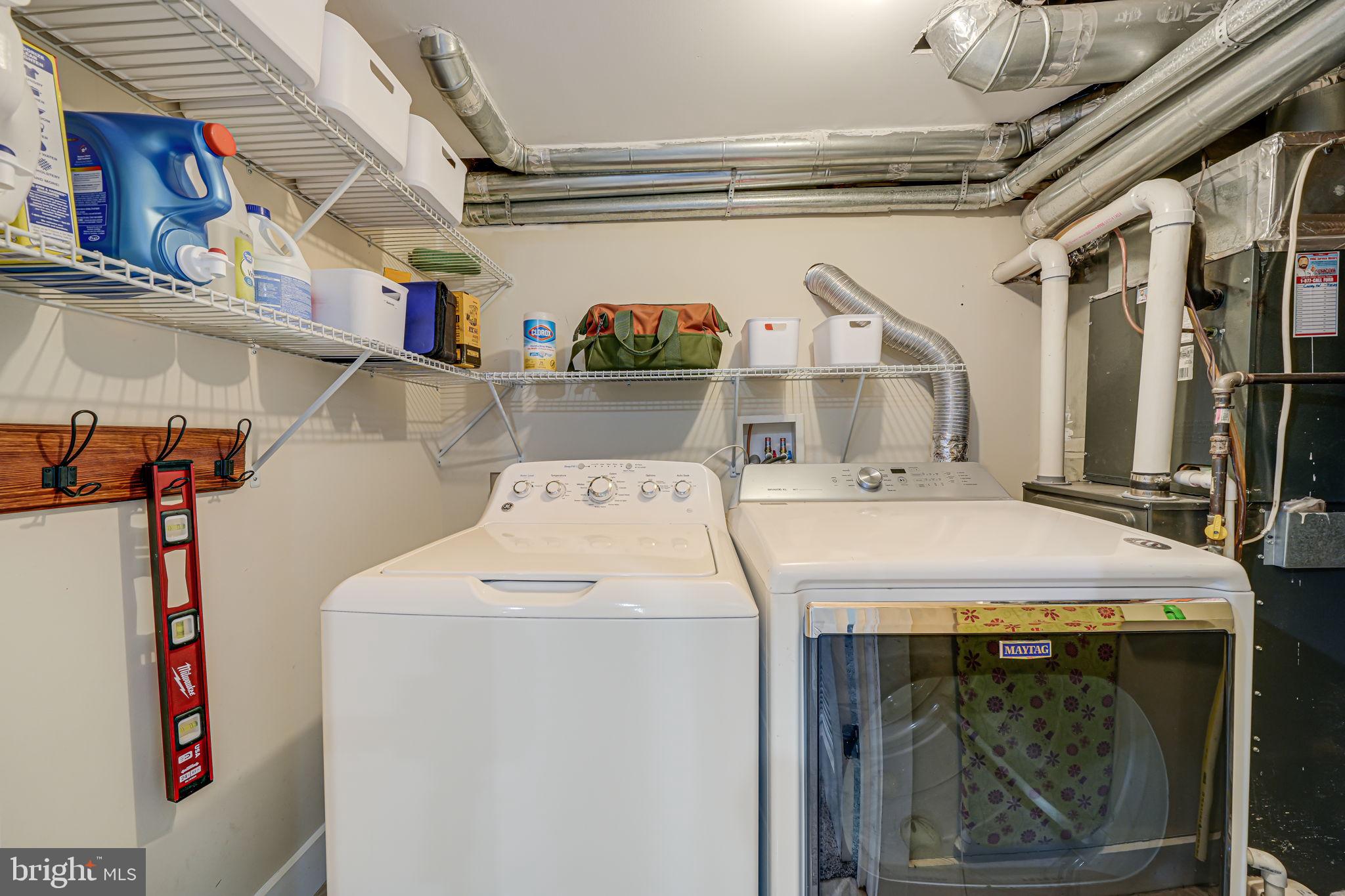 BERKSHIRE OAKWOOD - Residential