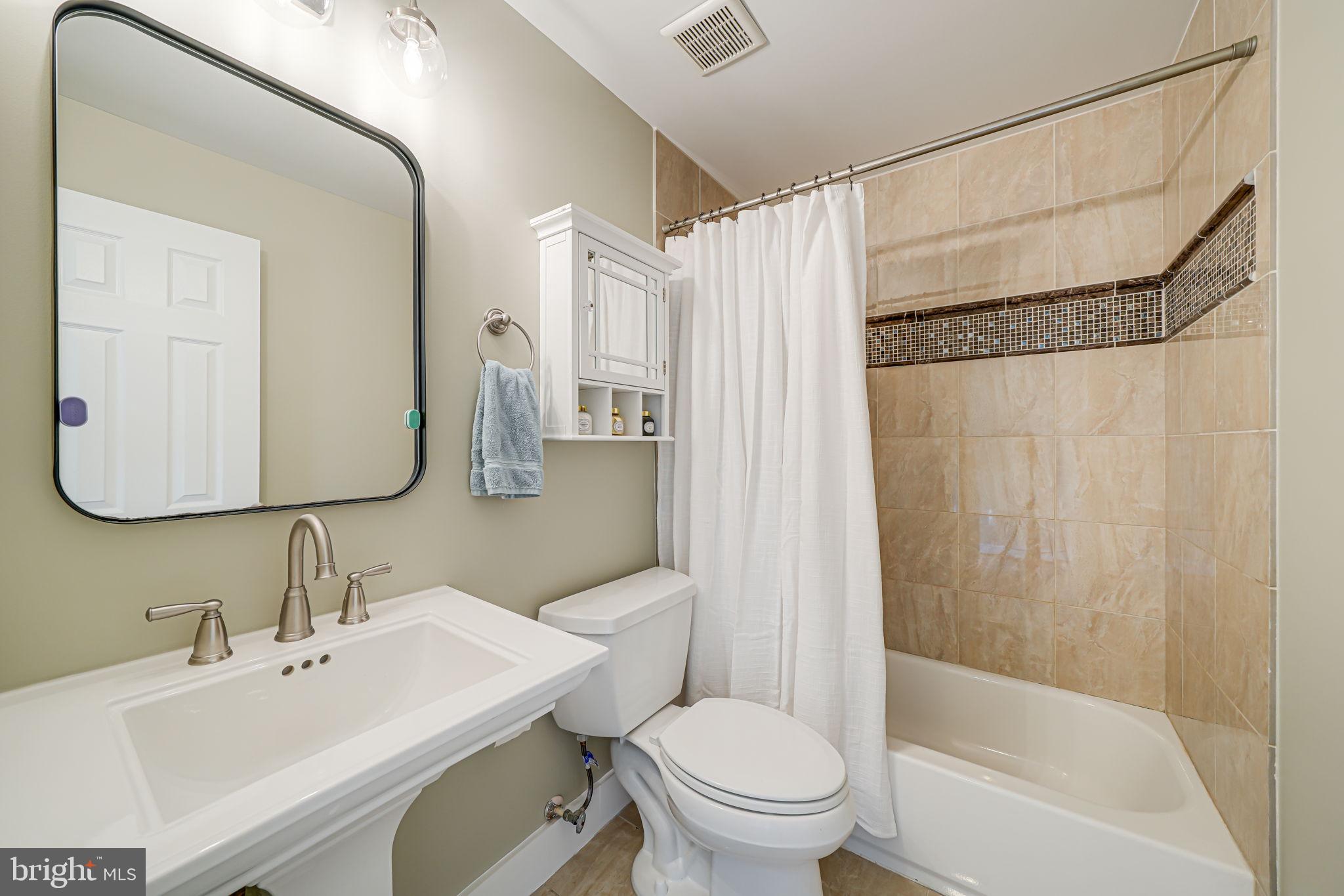 BERKSHIRE OAKWOOD - Residential