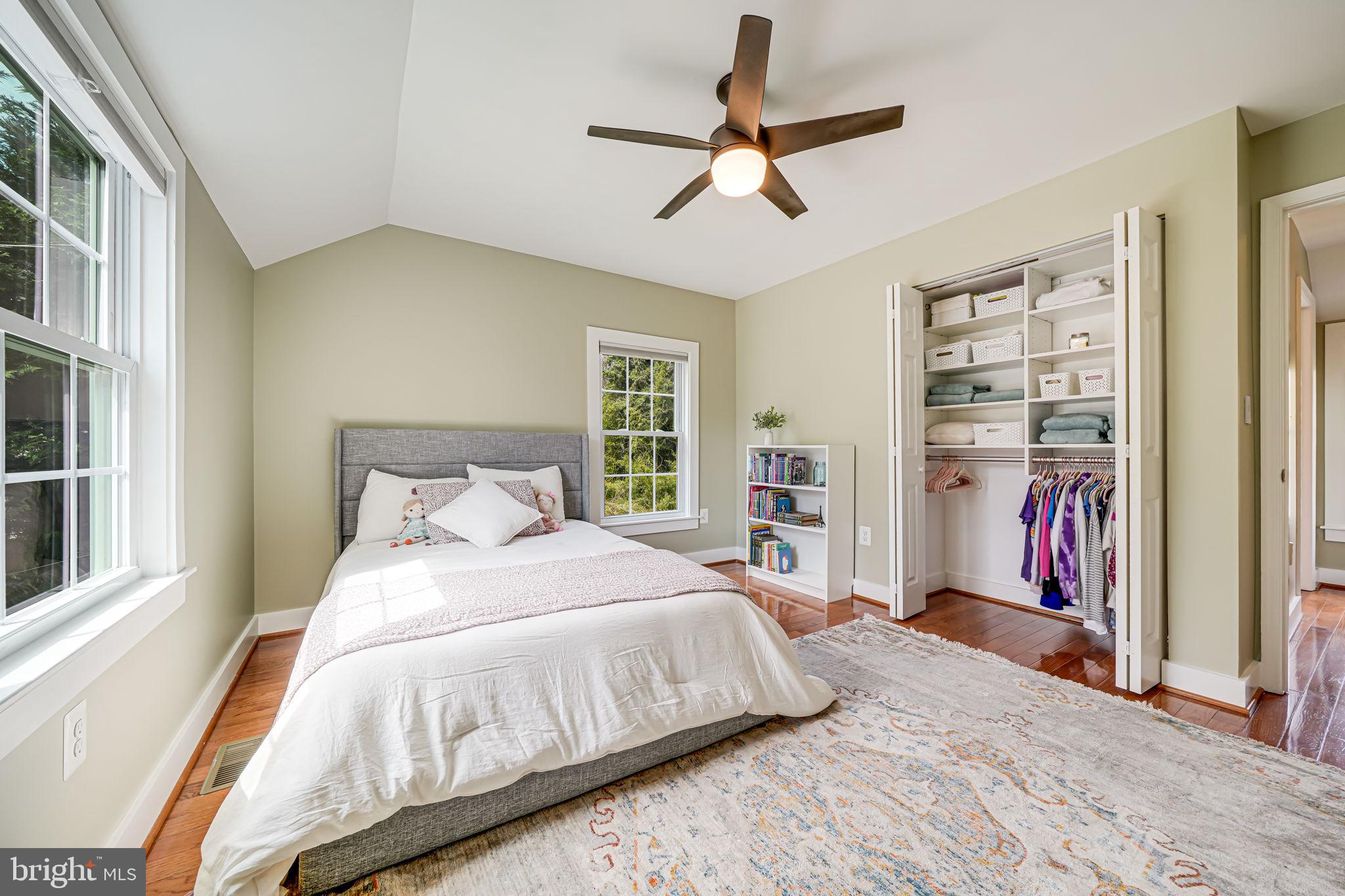 BERKSHIRE OAKWOOD - Residential