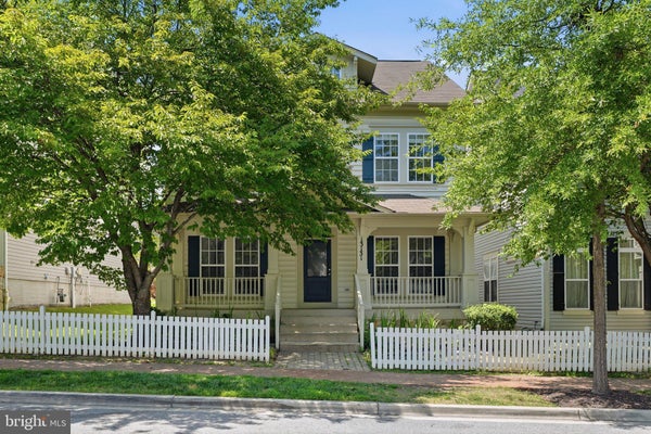 13131 CLARKSBURG SQUARE RD, CLARKSBURG, MD 20871 - Image 06ae5fdc5fc94f348dae2ec3fca7536f/4133536627