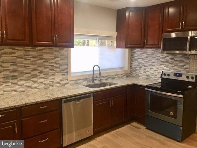 MARTINS WOODS - Residential Lease