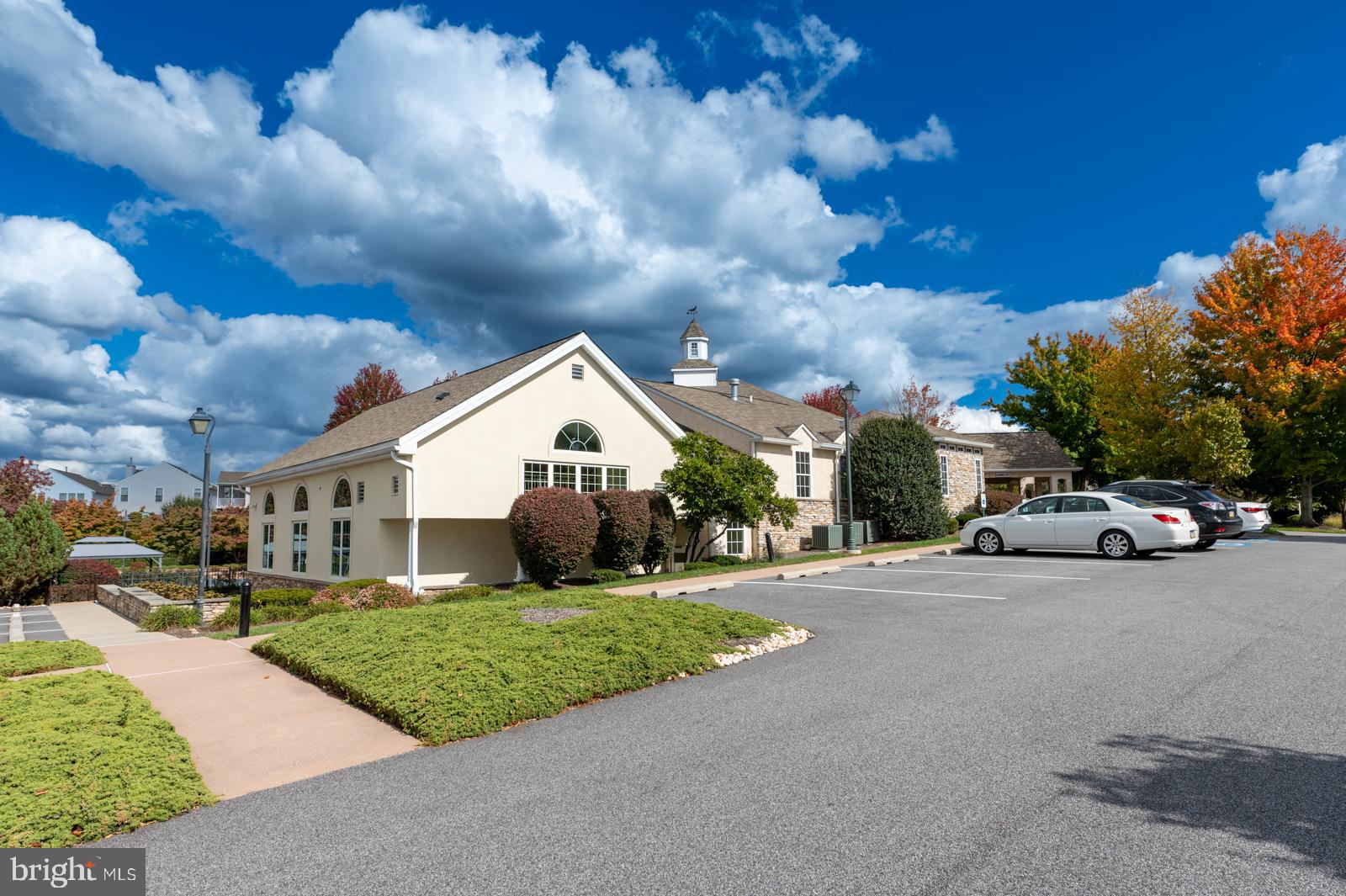FOX HILL FARM - Residential