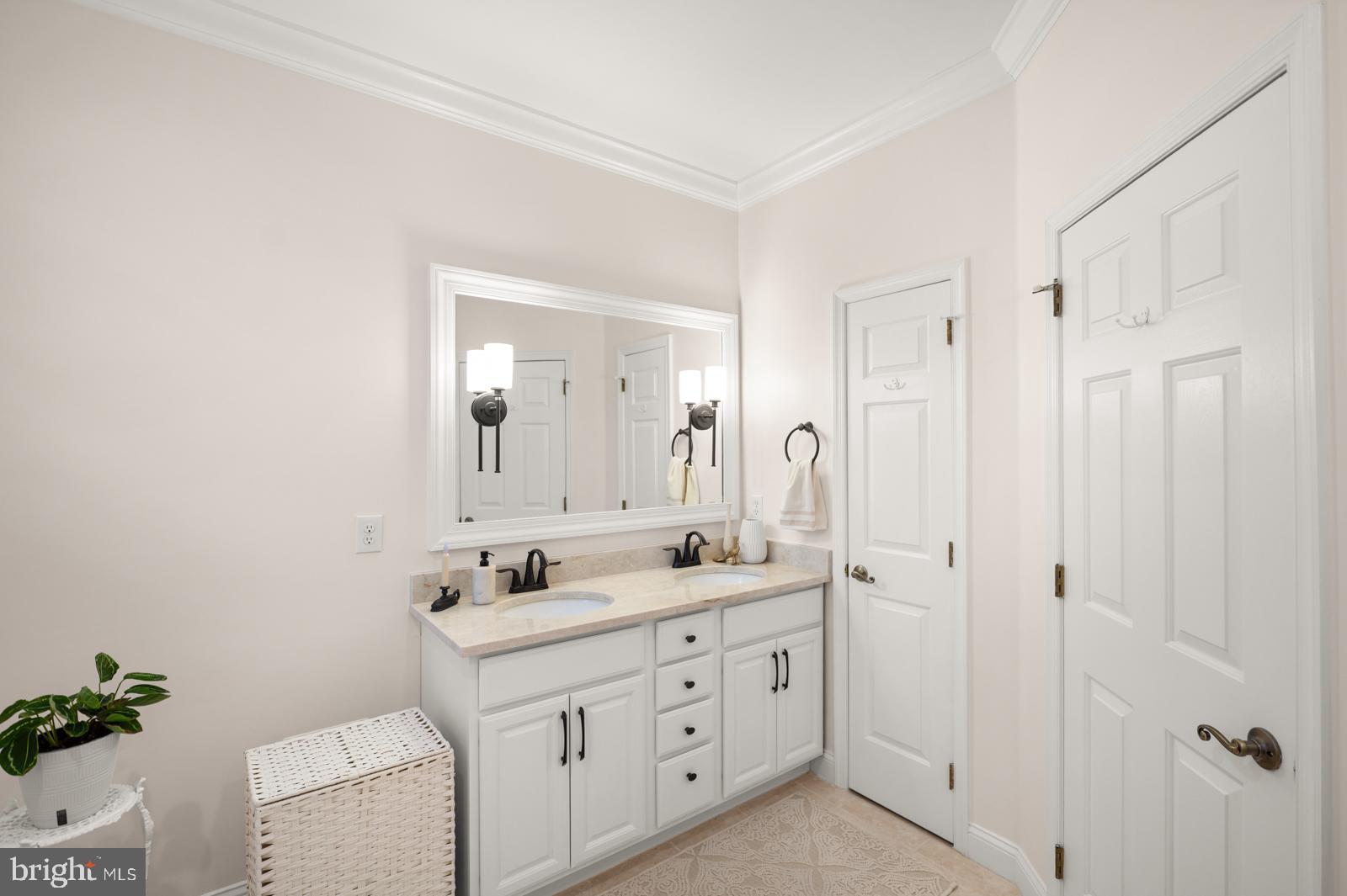 FOX HILL FARM - Residential