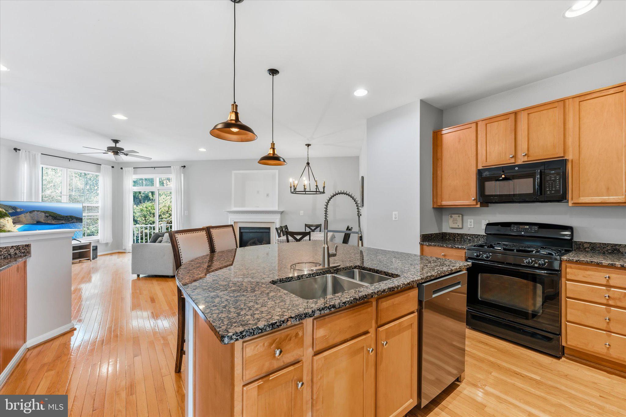 9107 RIBBON FALLS LOOP