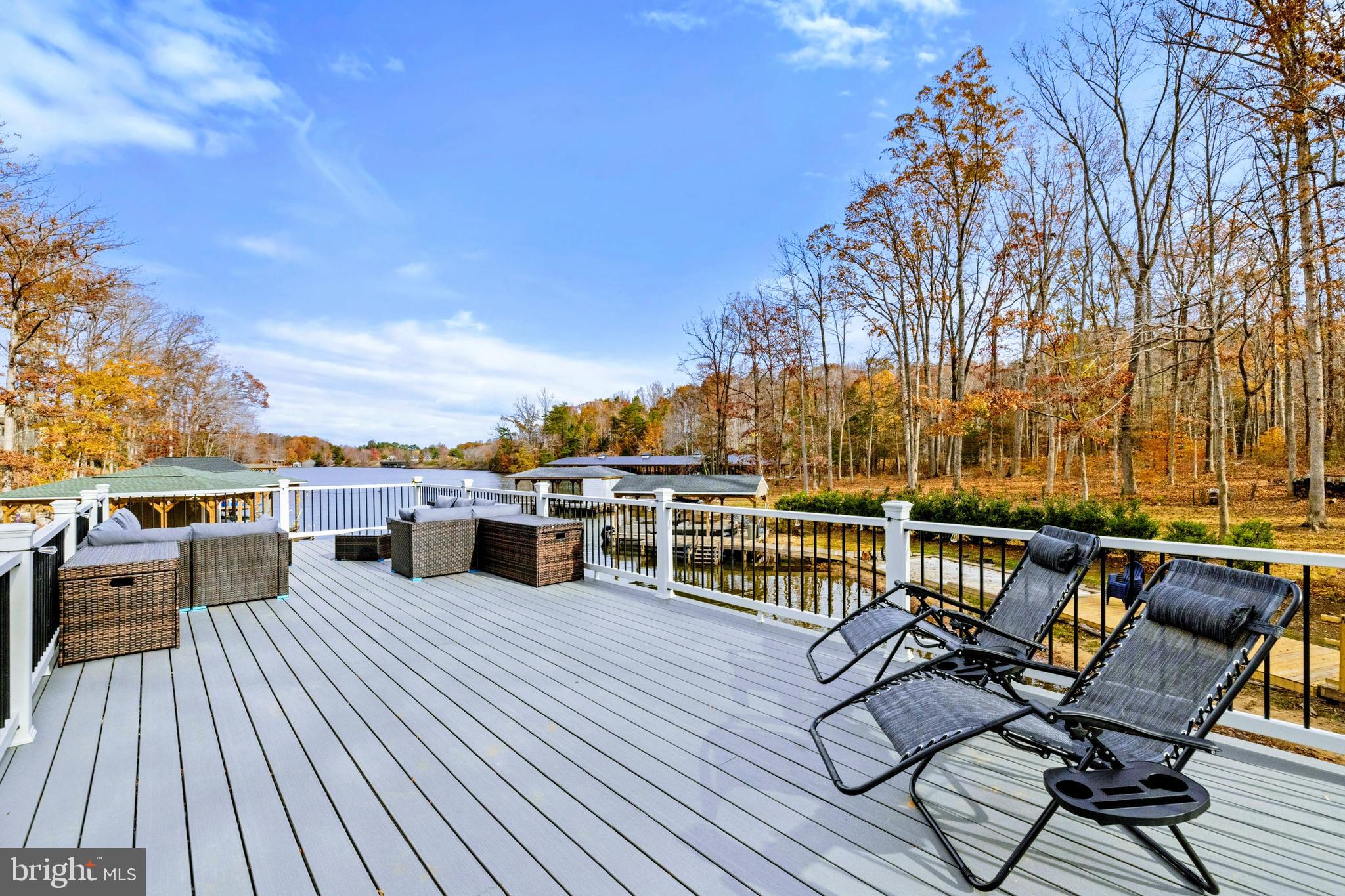 140 LIGHTHOUSE DRIVE