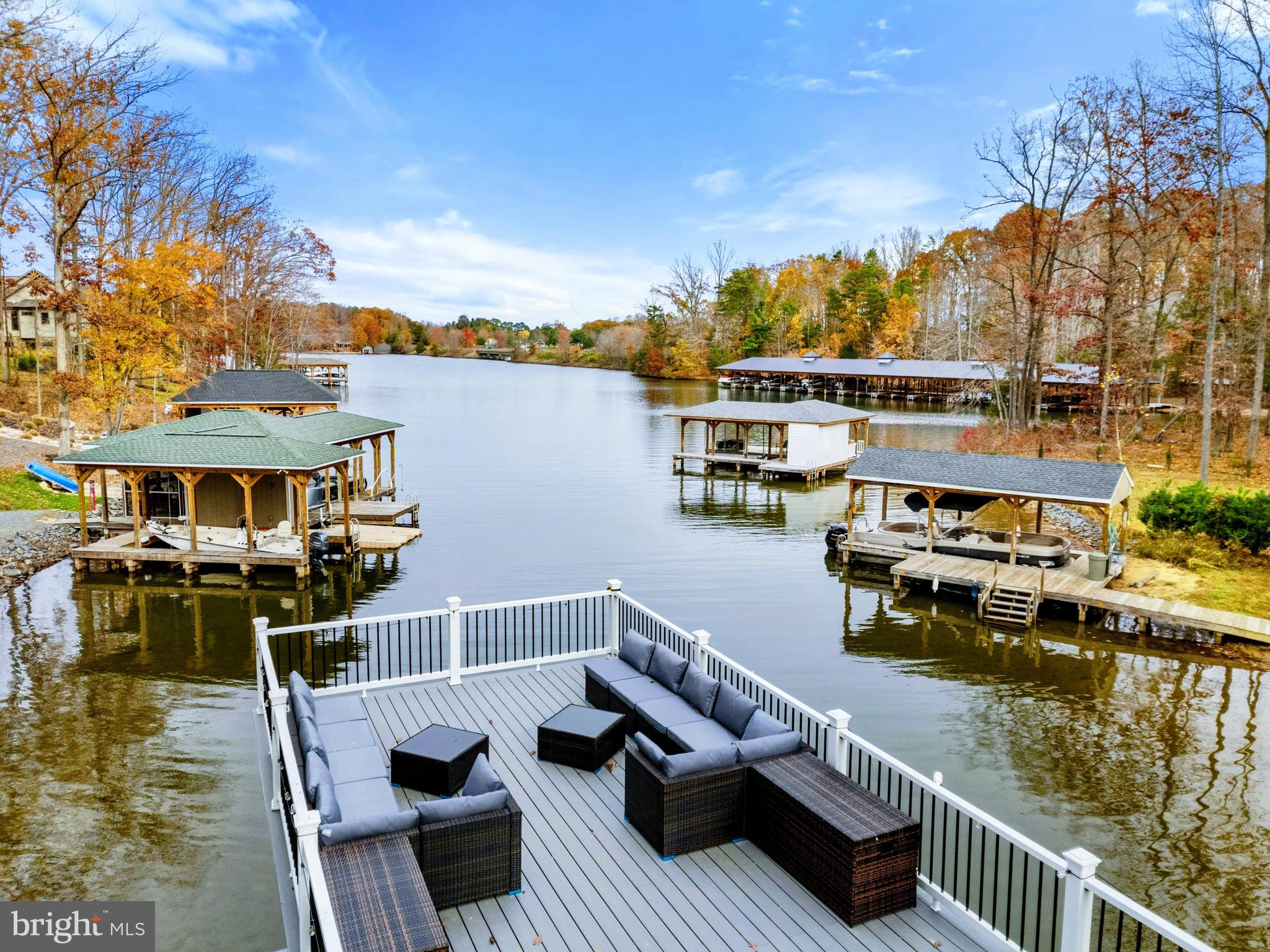 140 LIGHTHOUSE DRIVE