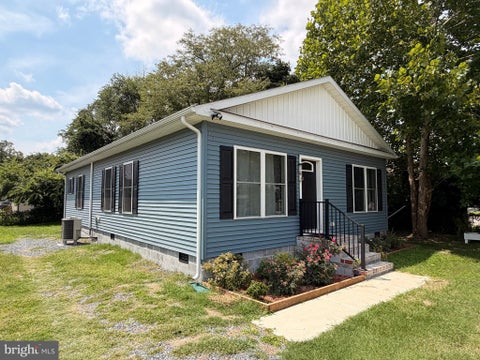 Homes For Sale - 114 Tilghman Street<br/> SALISBURY, MD 21804