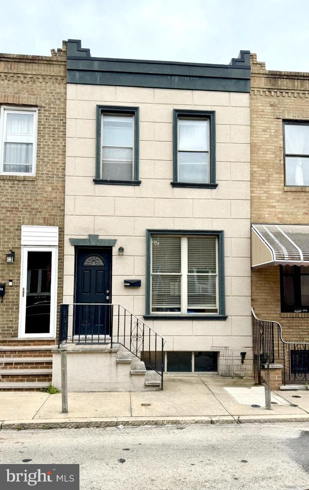 Photo of 2531 S Warnock Street, PHILADELPHIA, PA 19148 (MLS # PAPH2547466)