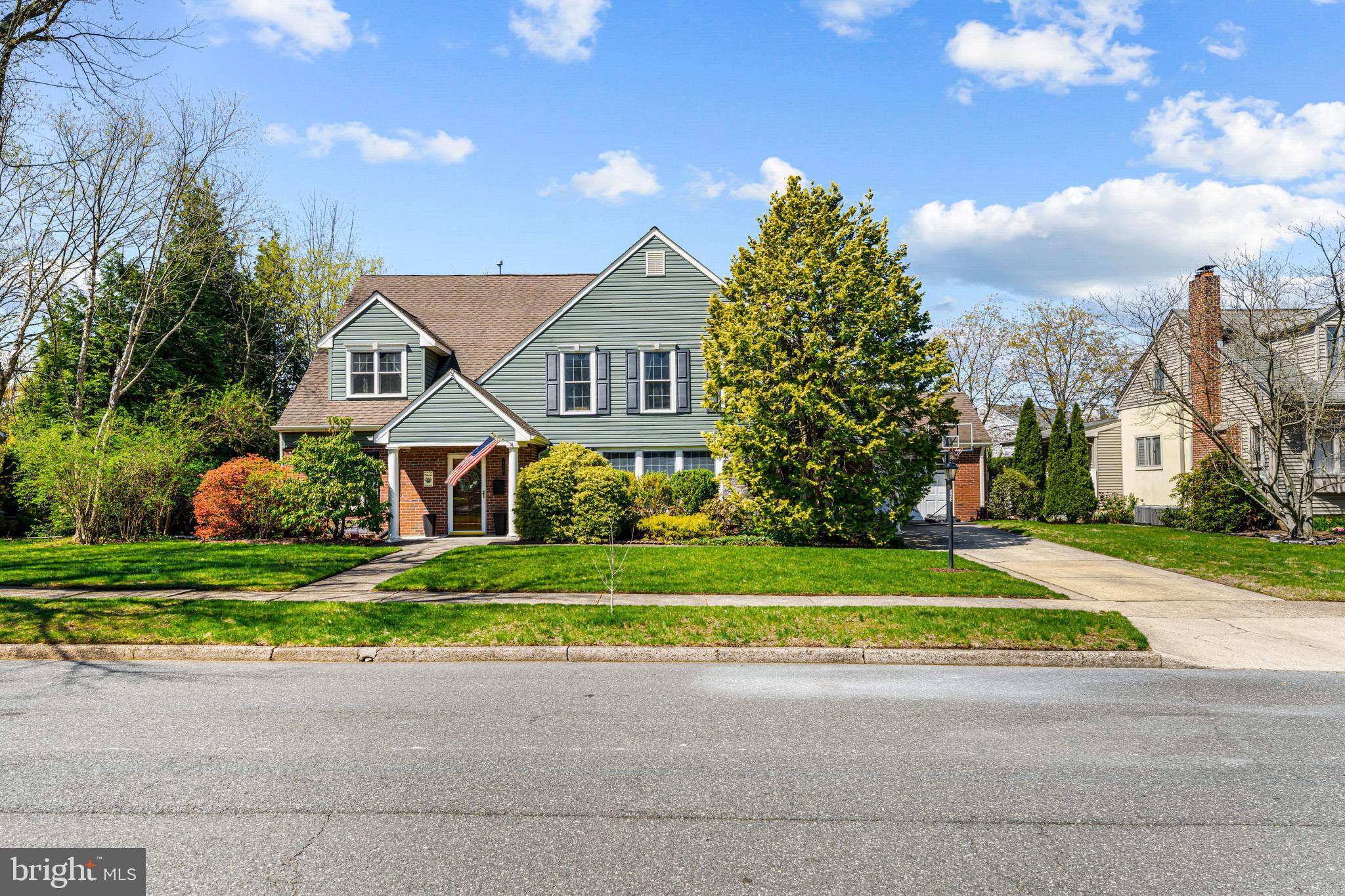 438 MANSFIELD AVENUE