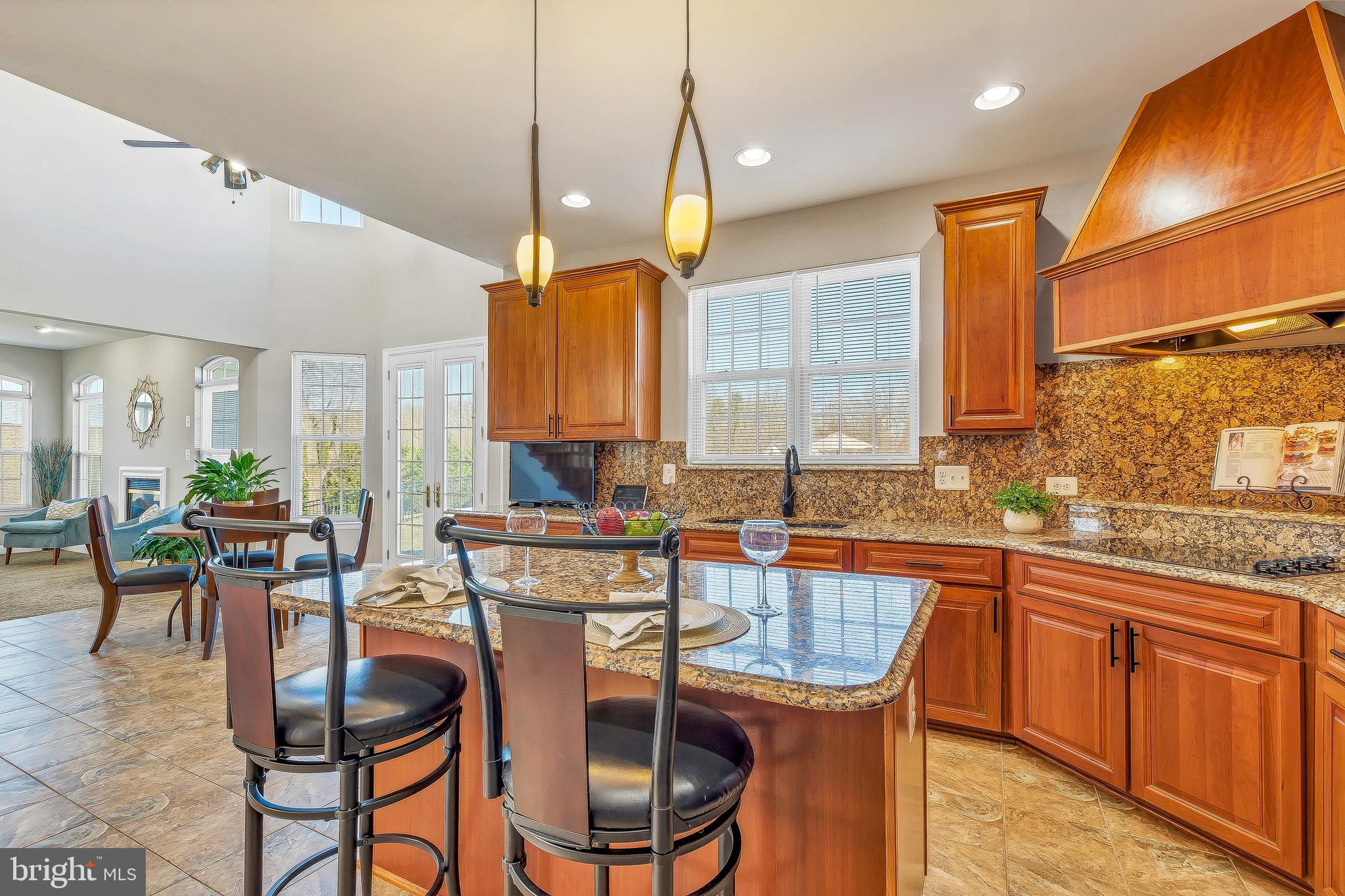 OAKWOOD MANOR - Residential