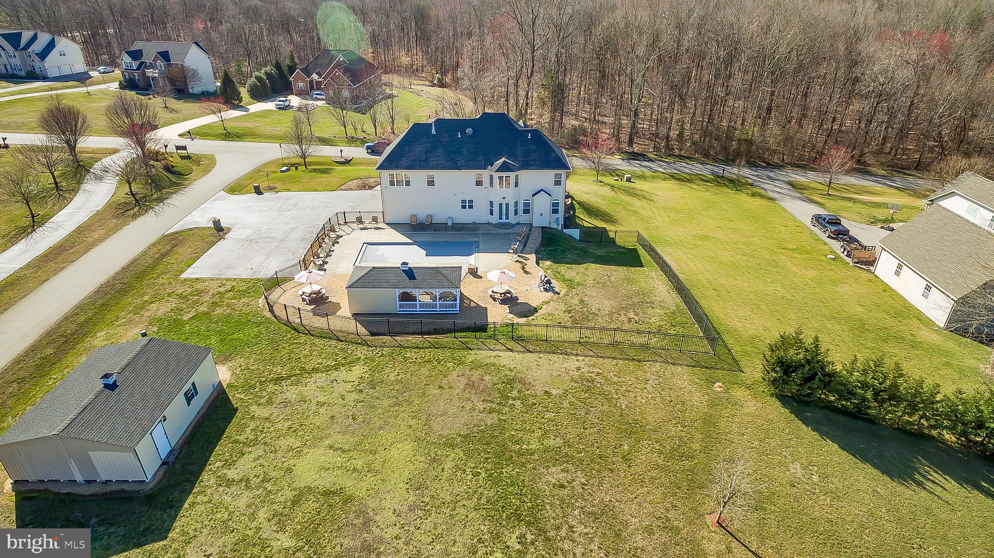 OAKWOOD MANOR - Residential