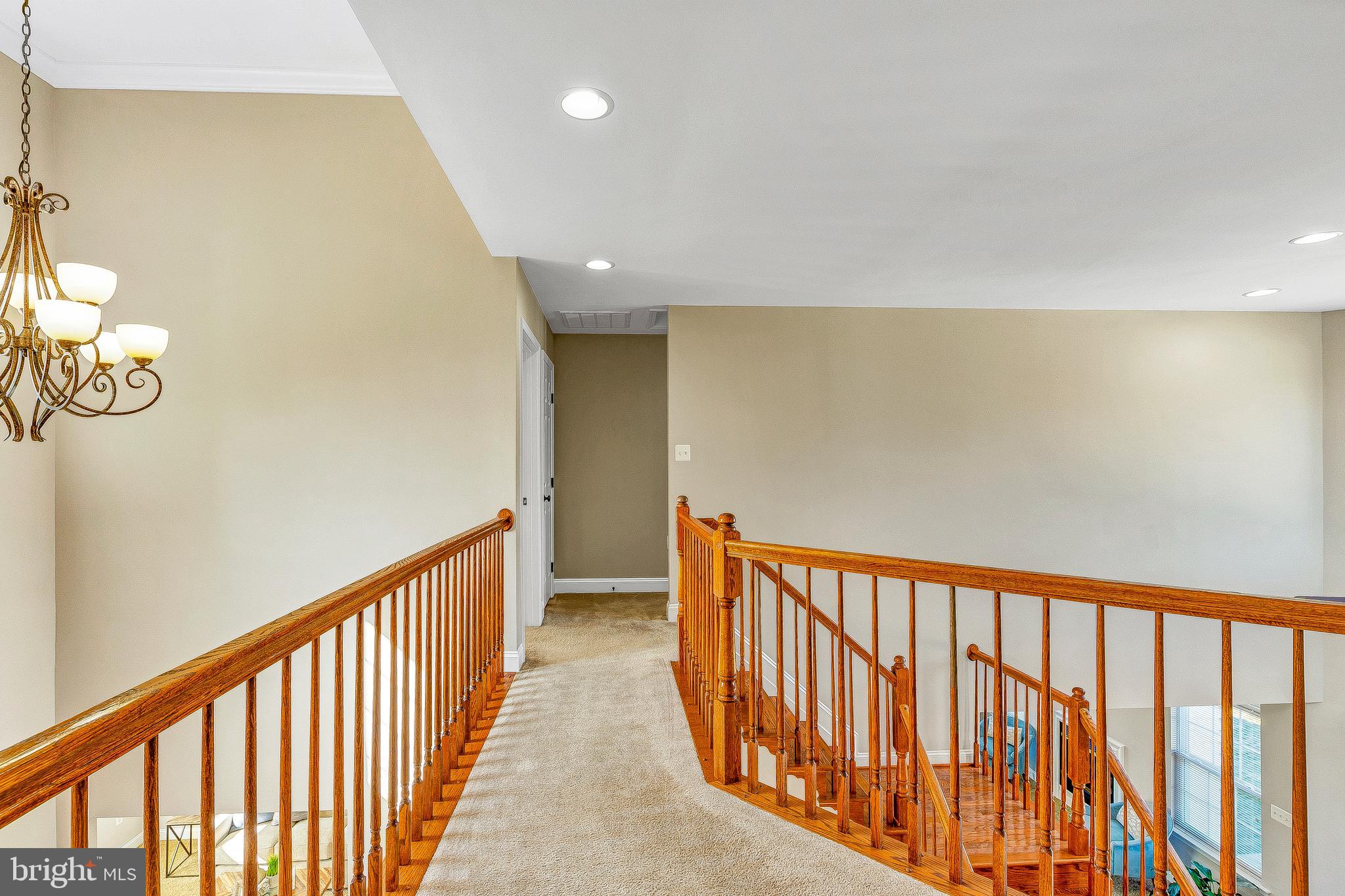 OAKWOOD MANOR - Residential