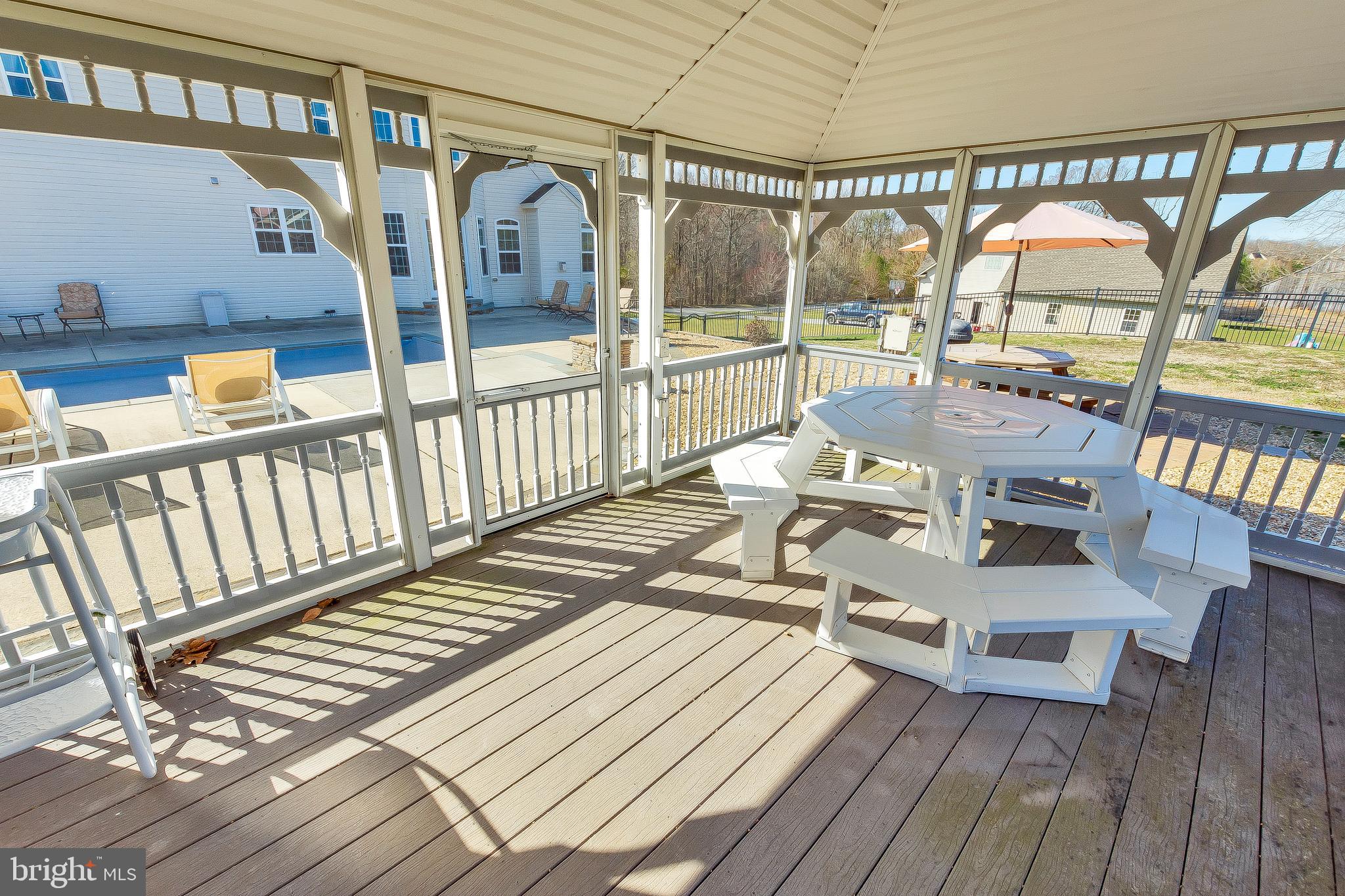 OAKWOOD MANOR - Residential