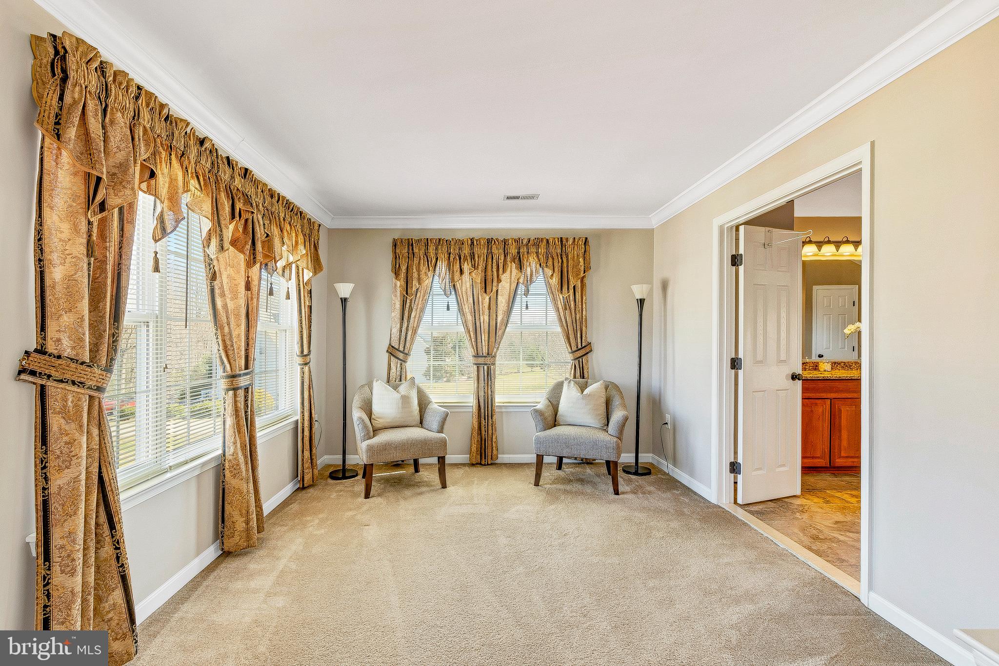 OAKWOOD MANOR - Residential